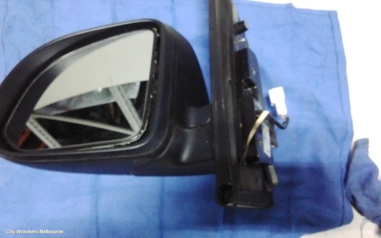 LDV G10 LEFT DOOR MIRROR, SV7C, W/ MANUAL FOLD, BLACK, VAN, 04/2015 ONWARDS - Image 1