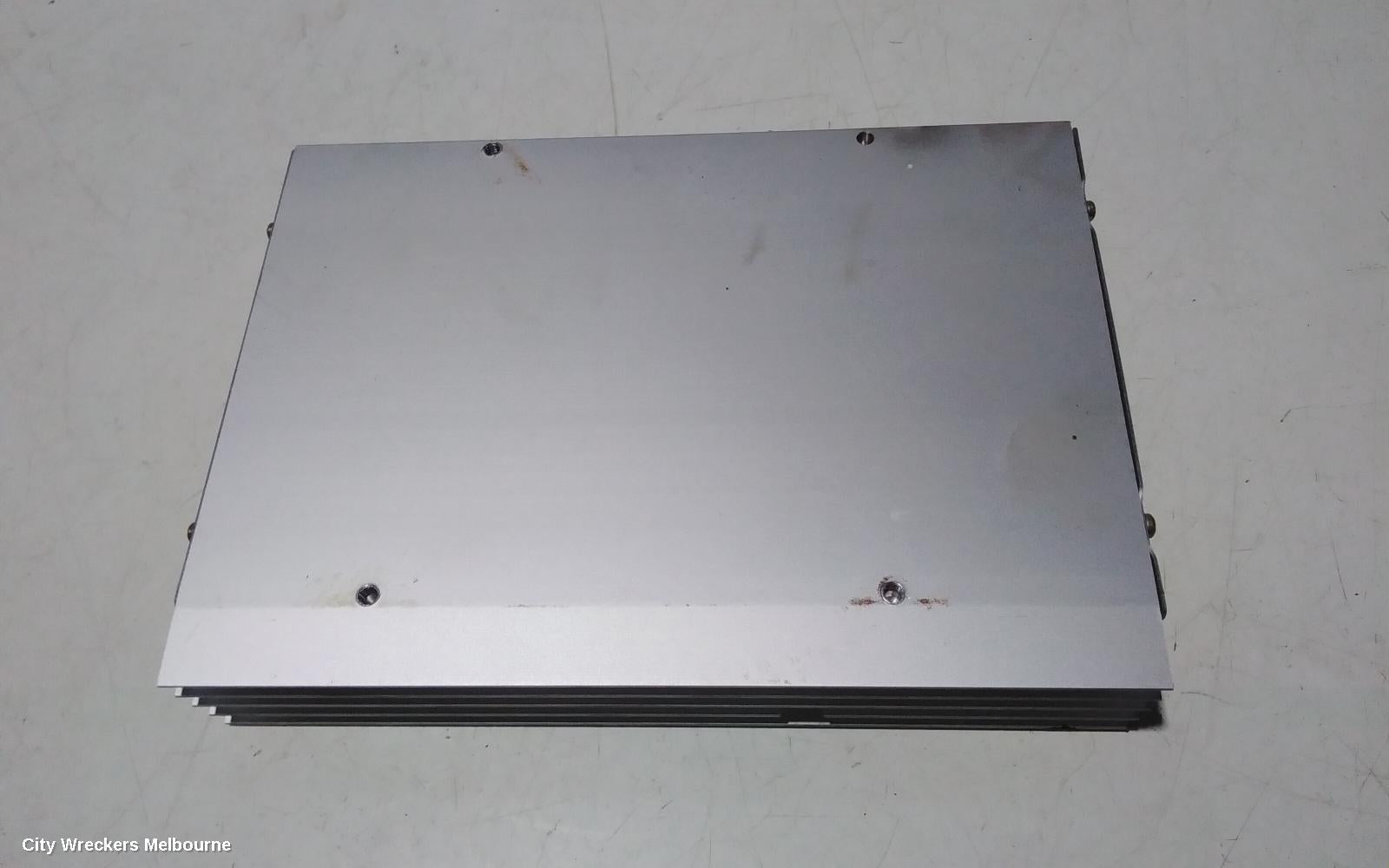 CHRYSLER 300C RADIO/CD/DVD/SAT/TV, AMPLIFIER, HEMI TYPE, 11/2005 - 12/2011 - Image 3