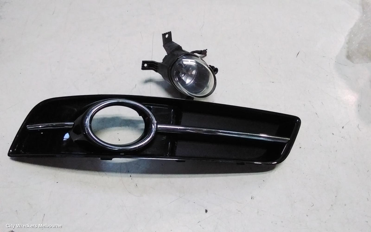 AUDI A3 LEFT INDICATOR/FOG/SIDE, A3/S3, BUMPER FOGLAMP, 8P, ROUND TYPE, 06/2004 - 04/2013 - Image 2