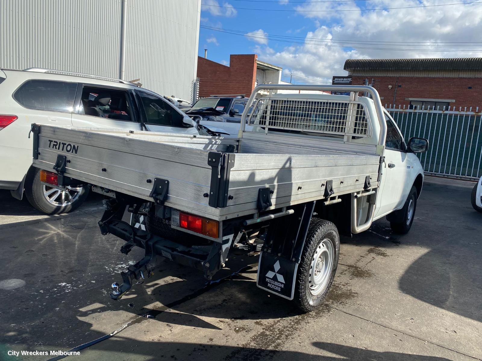 MITSUBISHI TRITON A/C CONDENSER, MQ-MR, 03/2015 - 10/2023 - Image 3