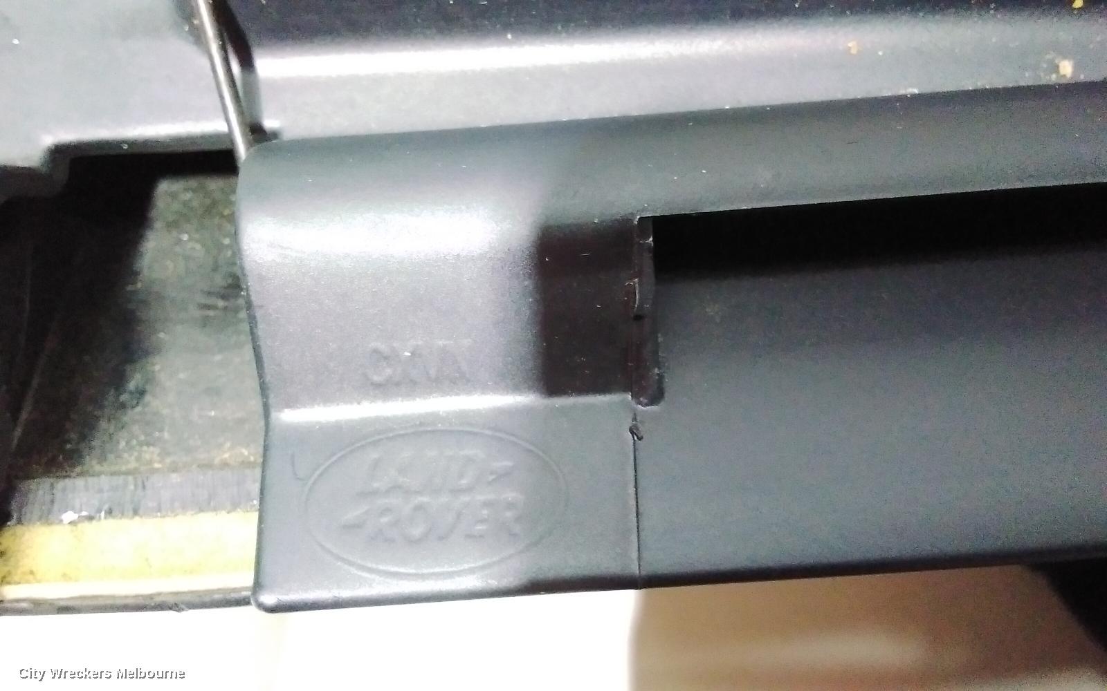 LAND ROVER RANGEROVER SPORT GLOVE BOX, UPPER, L320, 08/2005 - 12/2013 - Image 2
