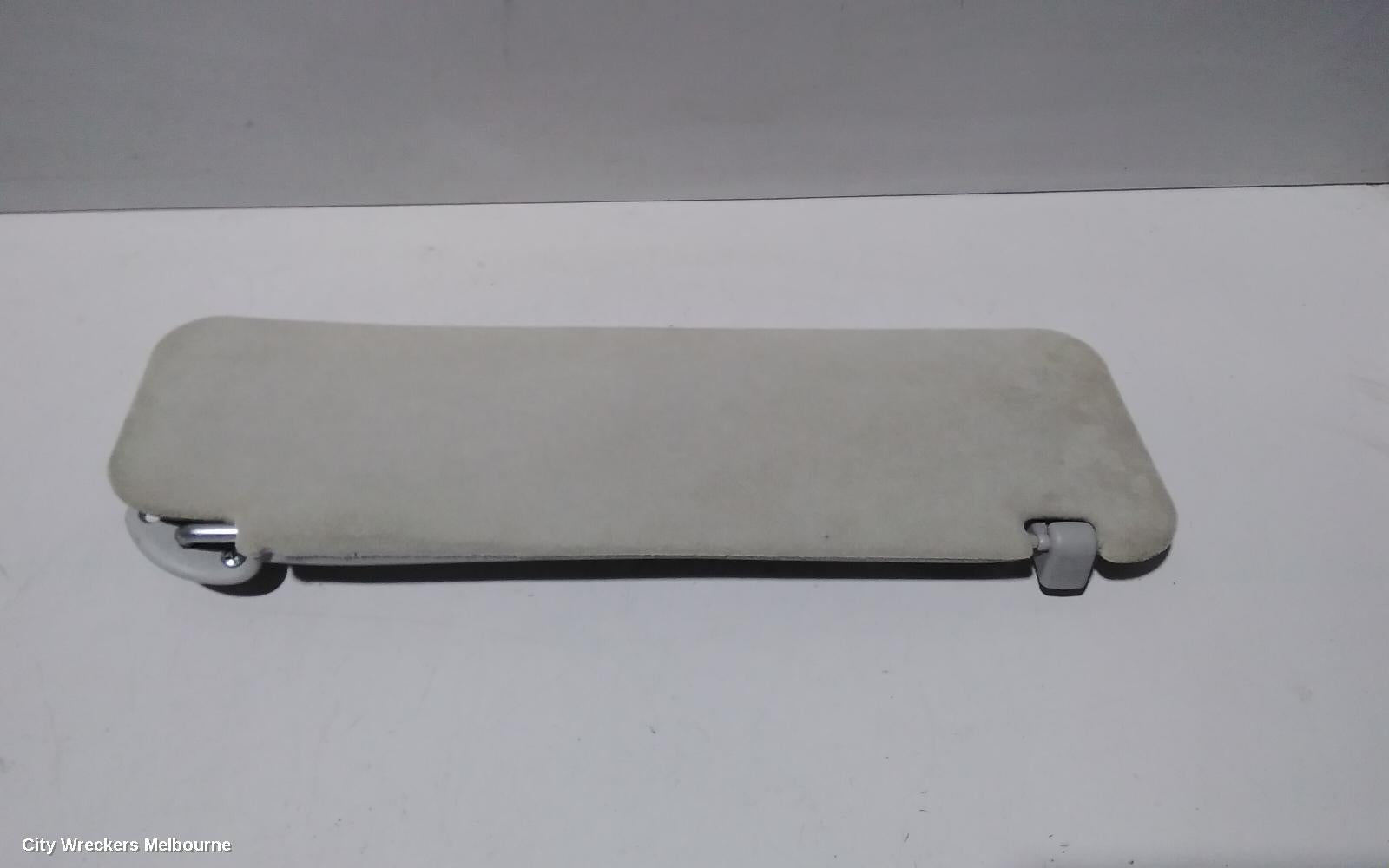 TOYOTA HIACE SUNVISOR, TRH/KDH, LH SIDE, LWB/SWB, 03/2005 - 04/2019 - Image 2