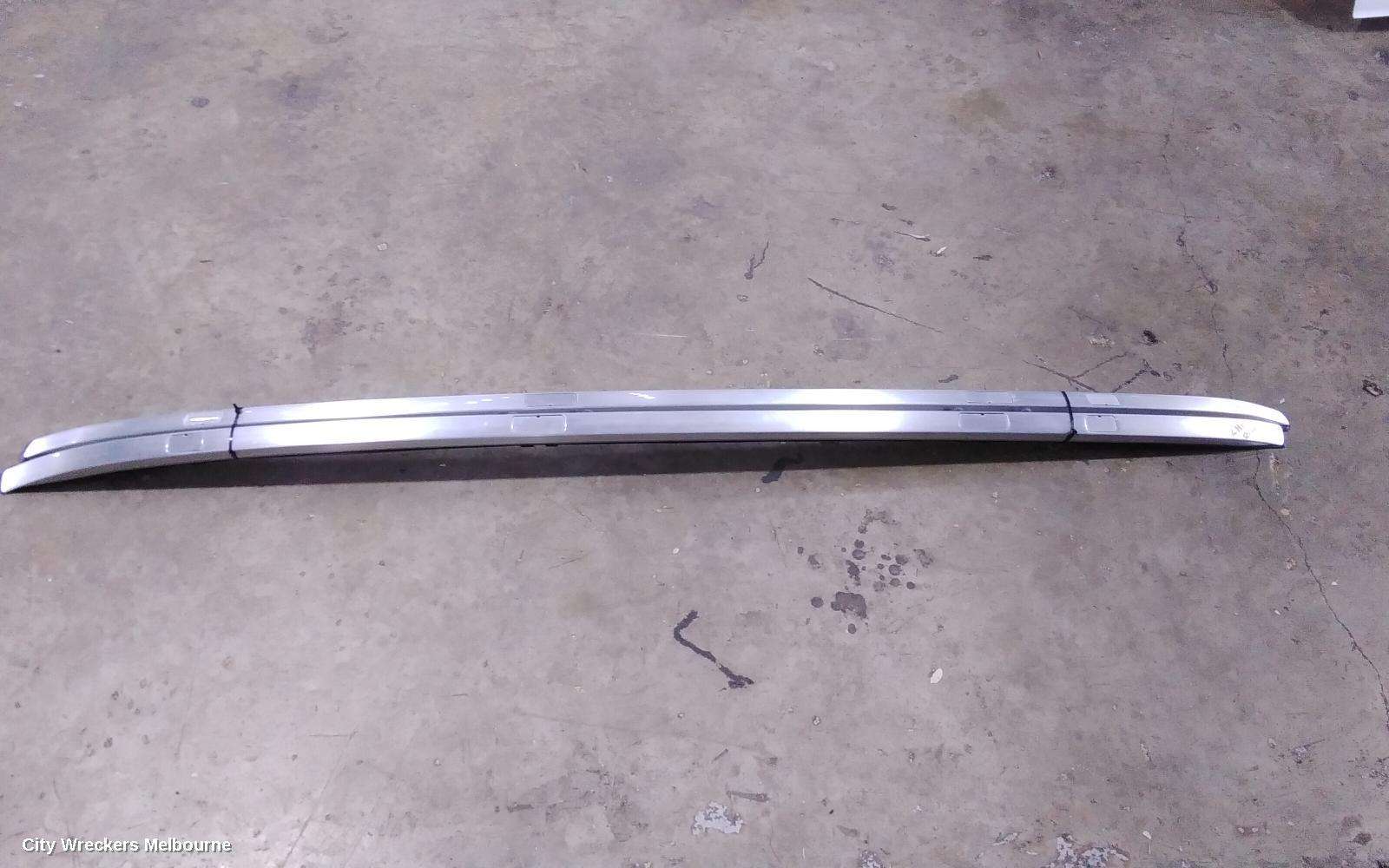 HONDA CRV ROOF RAIL - Image 1