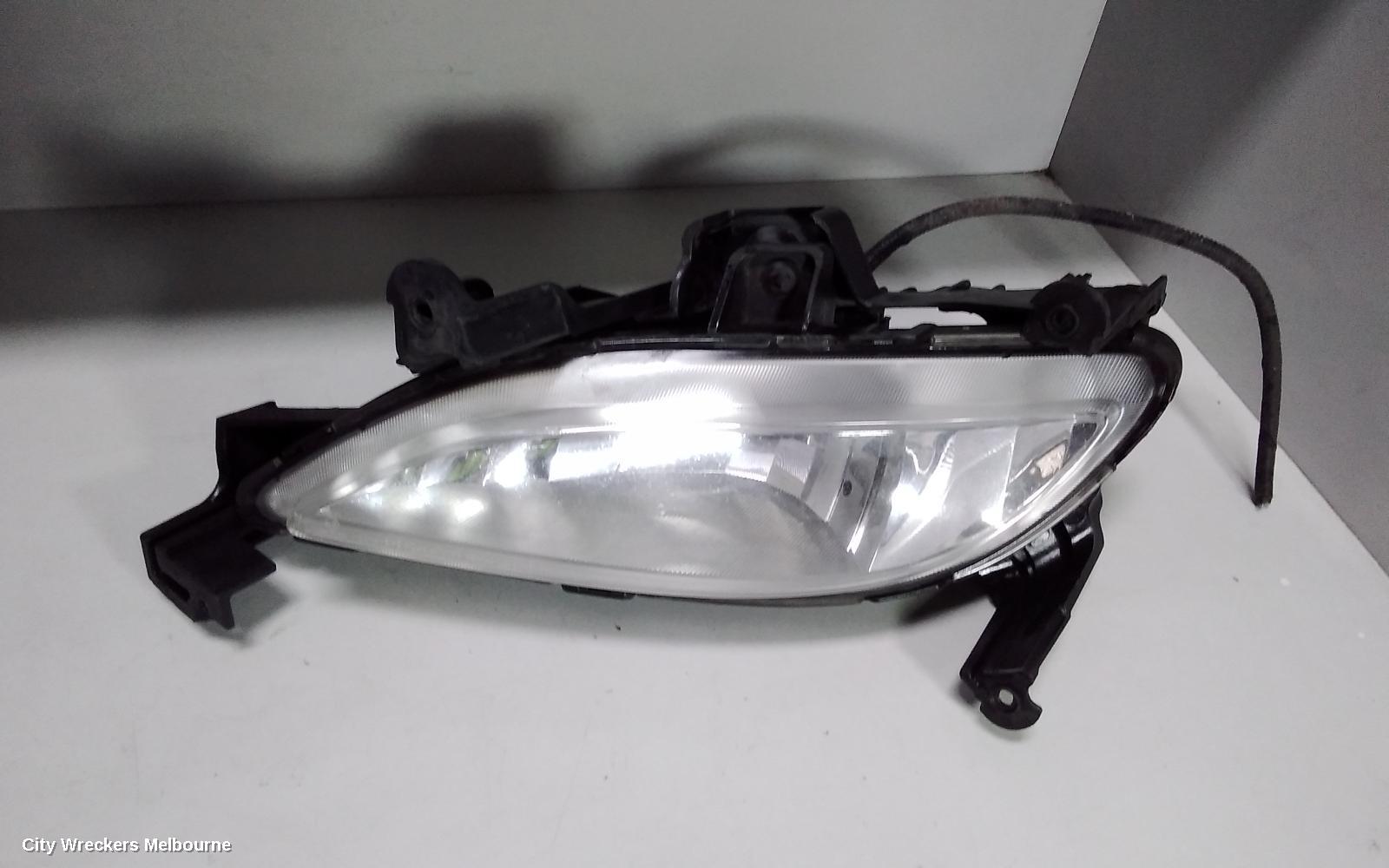 HYUNDAI I45 RIGHT INDICATOR/FOG/SIDE, BUMPER FOGLAMP, YF, 02/2010 - 05/2013 (AUS ONLY) - Image 1