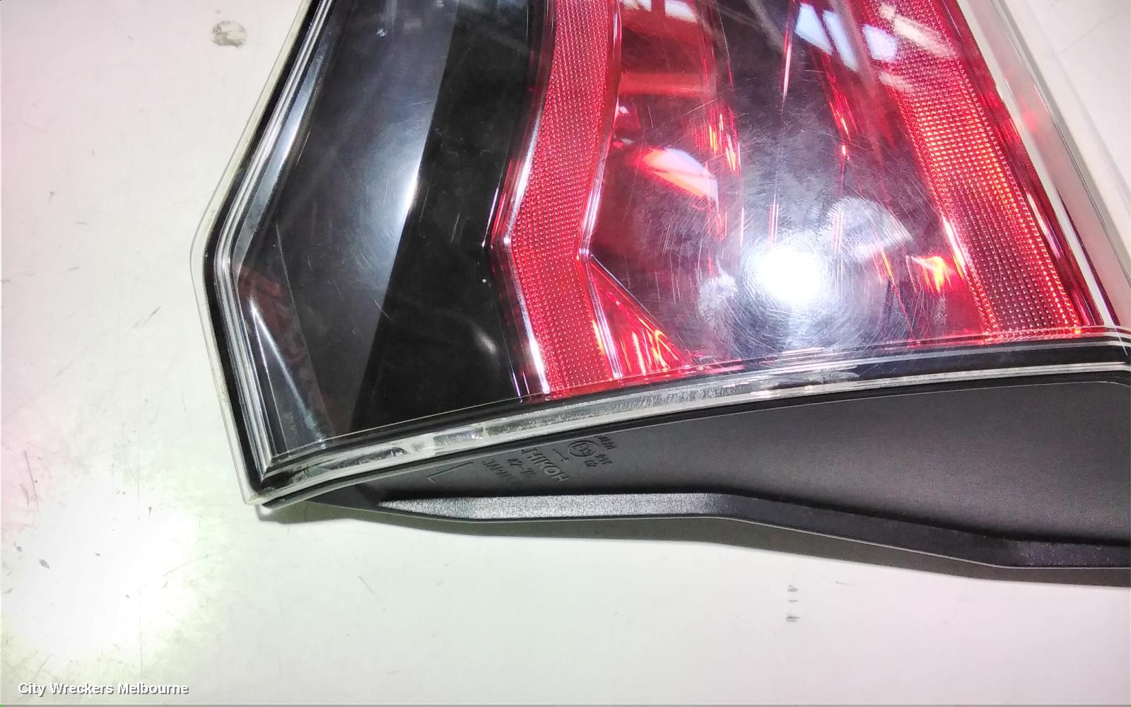 TOYOTA RAV4 REAR GARNISH, TAILGATE LAMP (RH SIDE), XA40, 10/2015 - 11/2018 - Image 3