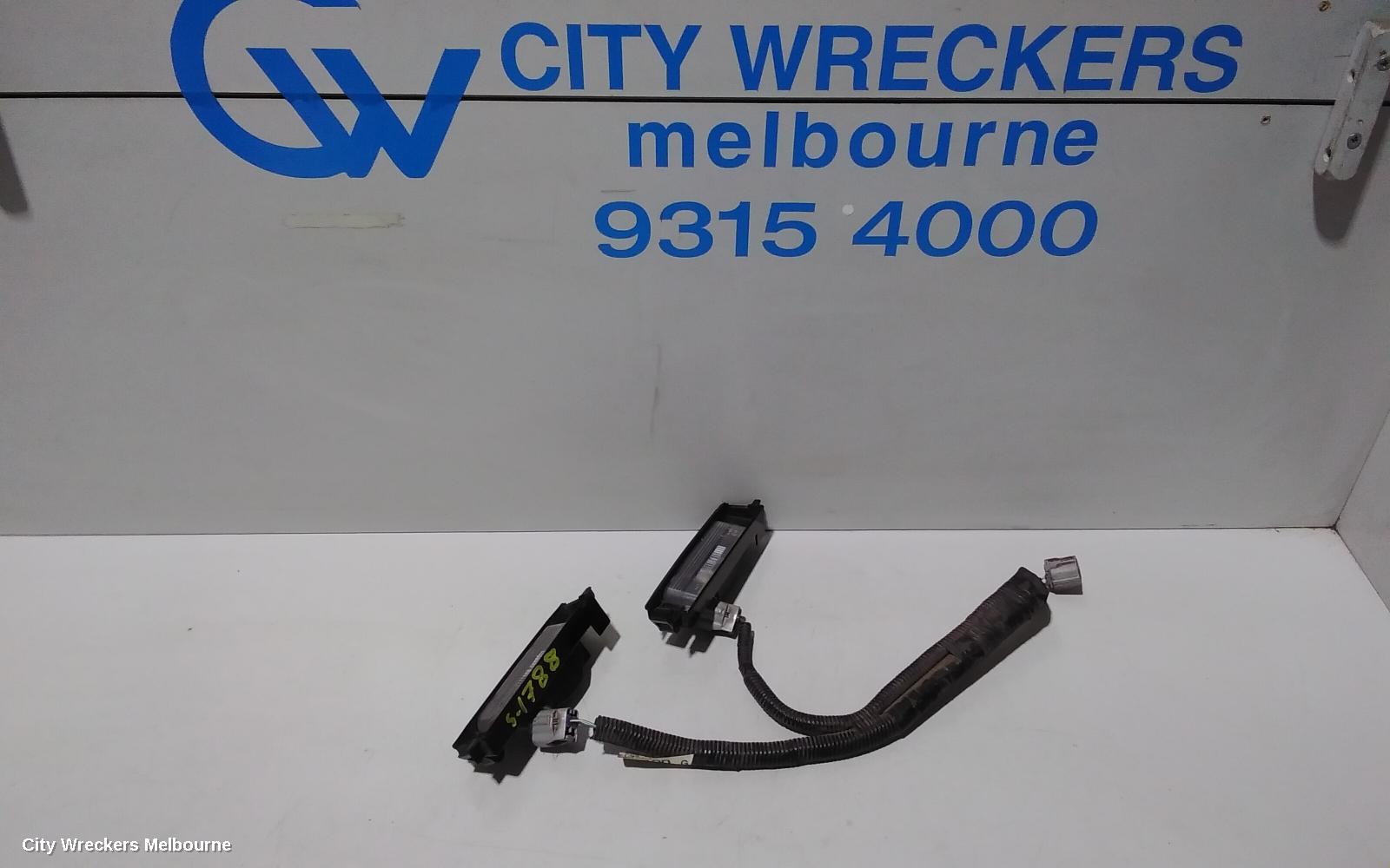 TOYOTA COROLLA, ZRE182R 10/2012 - 06/2018, NUMBER PLATE LIGHT: 82453 - Image 1