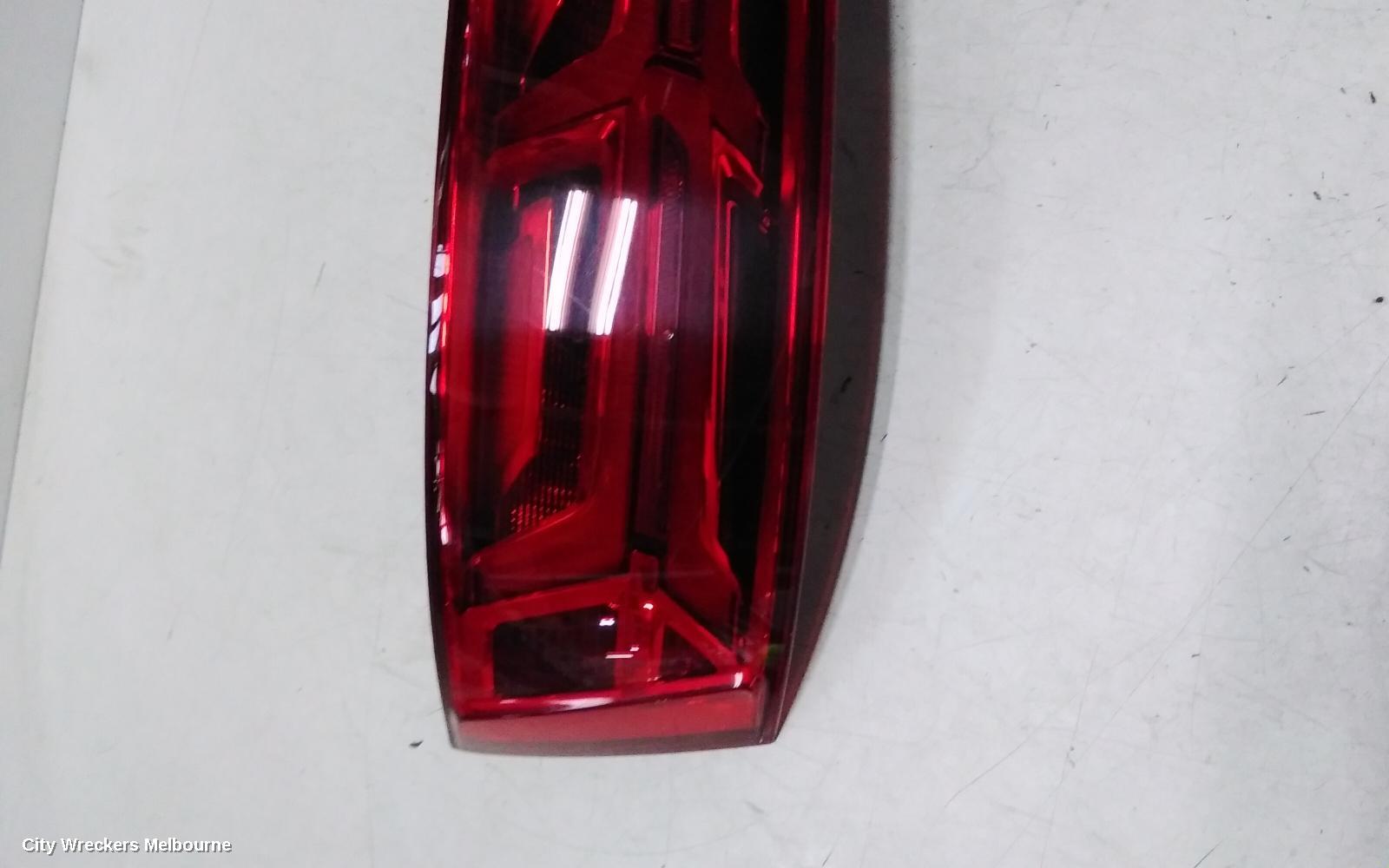 AUDI Q7 LEFT TAILLIGHT, 4M, IN LIFTGATE, OPT 8SK 4PIN, 09/2015 - 03/2020 - Image 2
