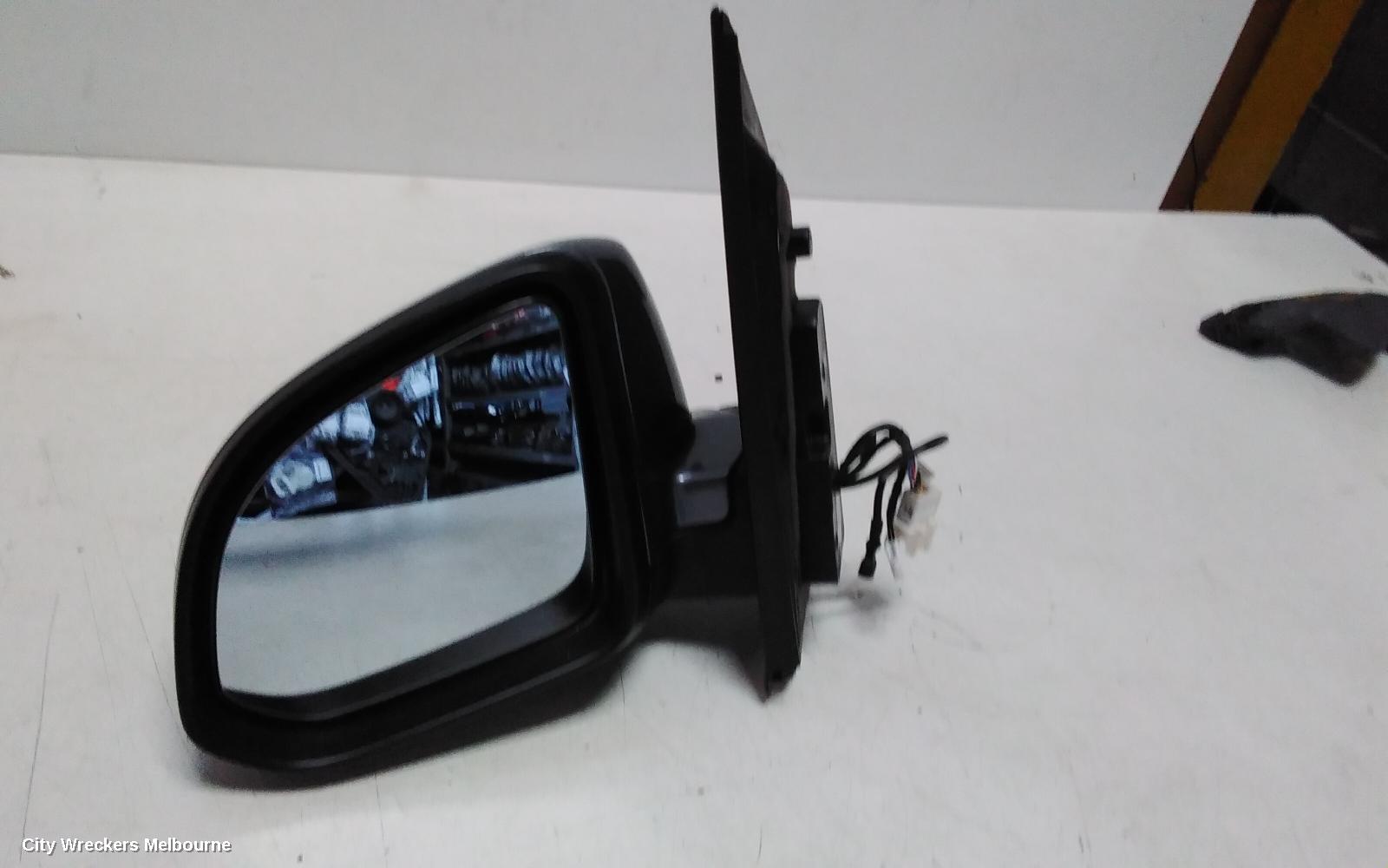 LDV G10 LEFT DOOR MIRROR, SV7A, W/ MANUAL FOLD, CAMERA TYPE, COLOUR CODED, WAGON, 04/2015 - 08/2022 - Image 2