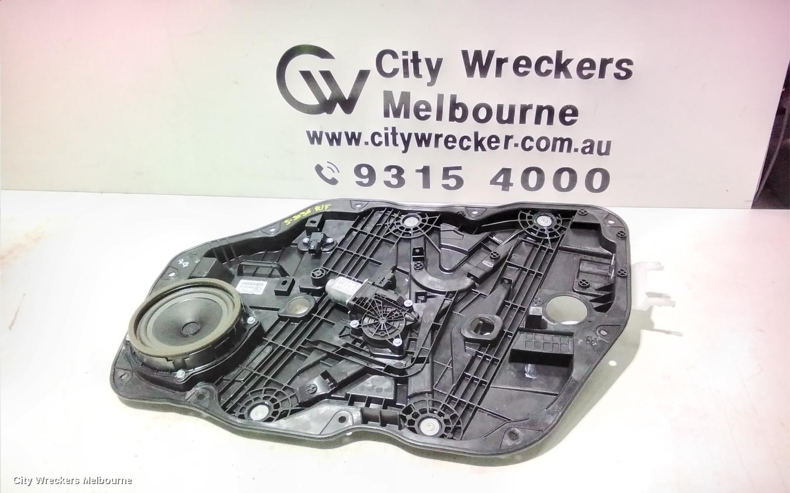 KIA STINGER RIGHT FRONT WINDOW REG/MOTOR, CK, POWER, 6 PÃN PLUG, 06/2017 ONWARDS - Image 2