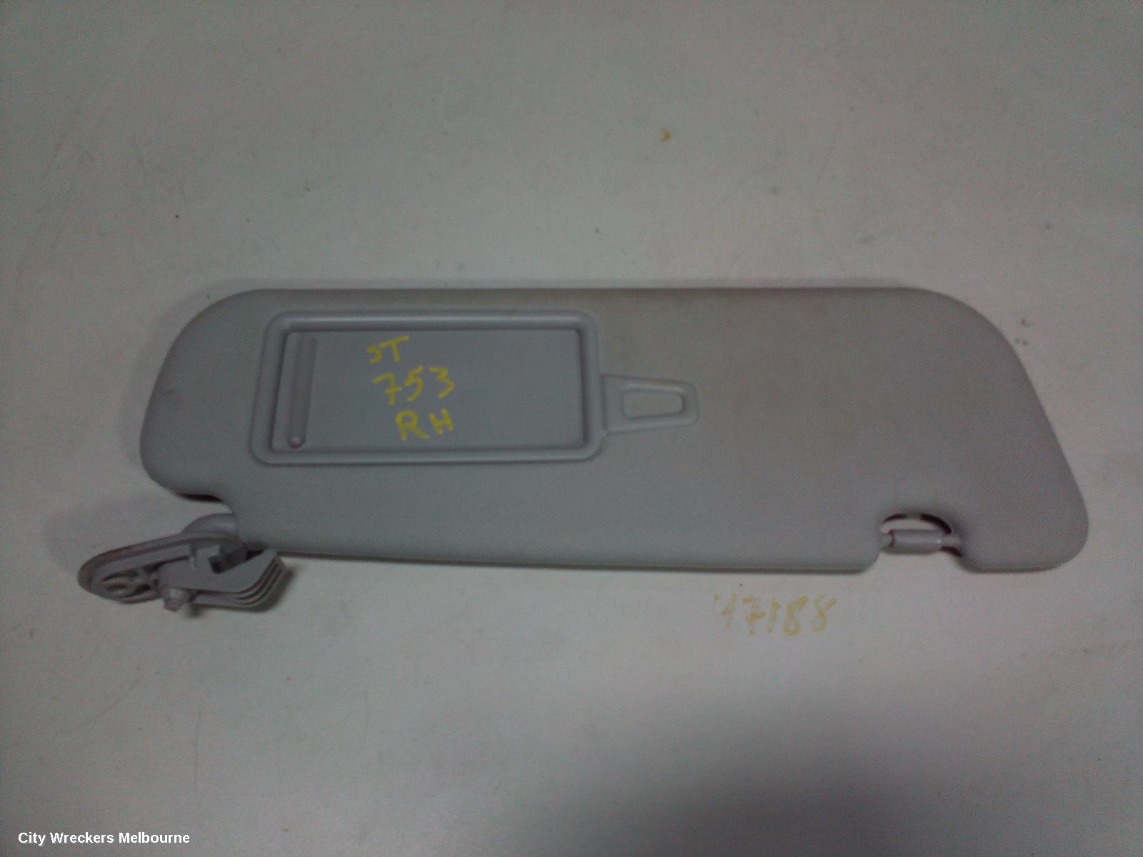HYUNDAI VELOSTER SUNVISOR, FS, RH SIDE, GREY, W/ MIRROR & LAMP TYPE, 12/2011 - 02/2018 - Image 1