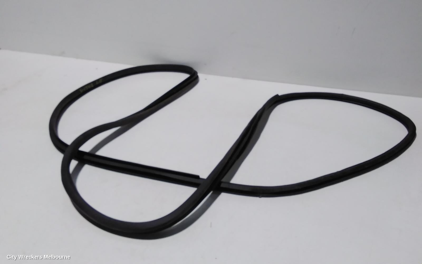 TOYOTA HIACE SEAL, LHF DOOR SEAL : 93901, LH FRONT RUBBER SEAL, 300 SERIES, 02/2019 ONWARDS - Image 1
