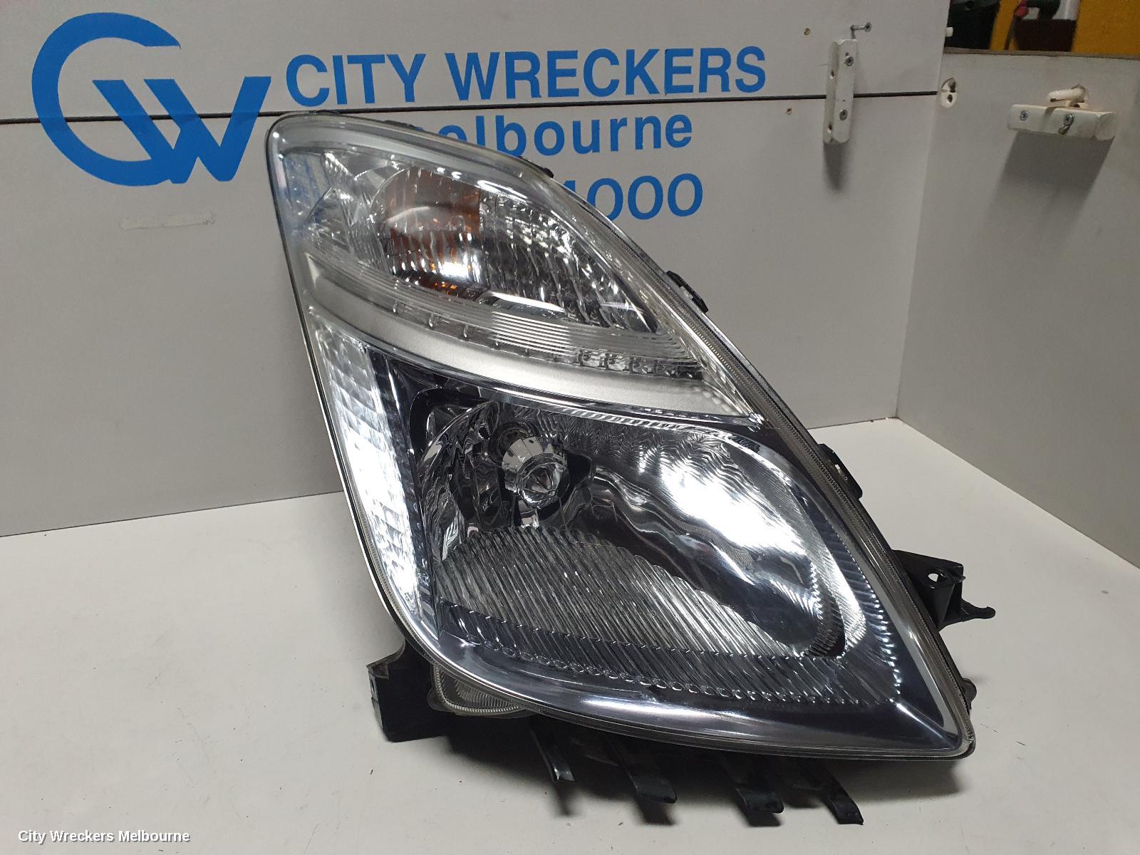 TOYOTA PRIUS RIGHT HEADLAMP, NHW20R, 11/2005 - 05/2009 - Image 3
