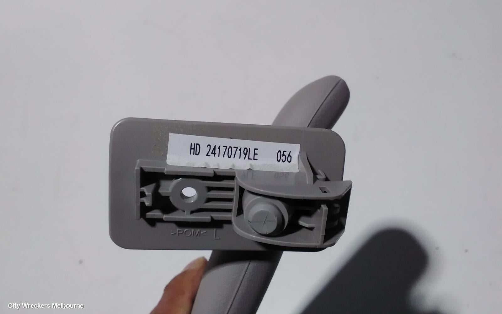 HOLDEN COMMODORE SUNVISOR, VF, LH SIDE, 05/2013 - 12/2017 - Image 3