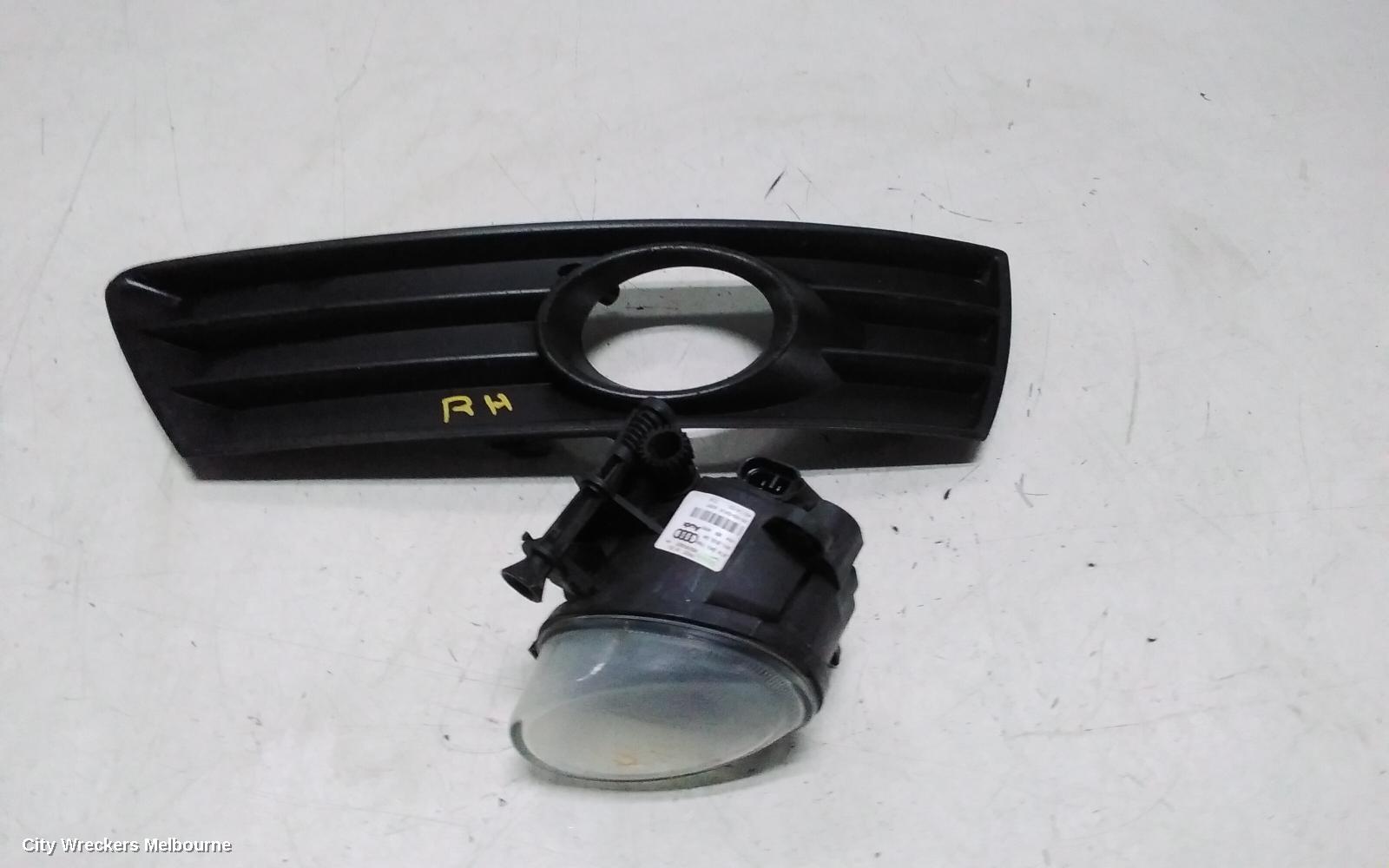VOLKSWAGEN PASSAT RIGHT INDICATOR/FOG/SIDE, BUMPER FOGLAMP, 3CC, SEDAN, 08/2008 - 02/2012 - Image 1