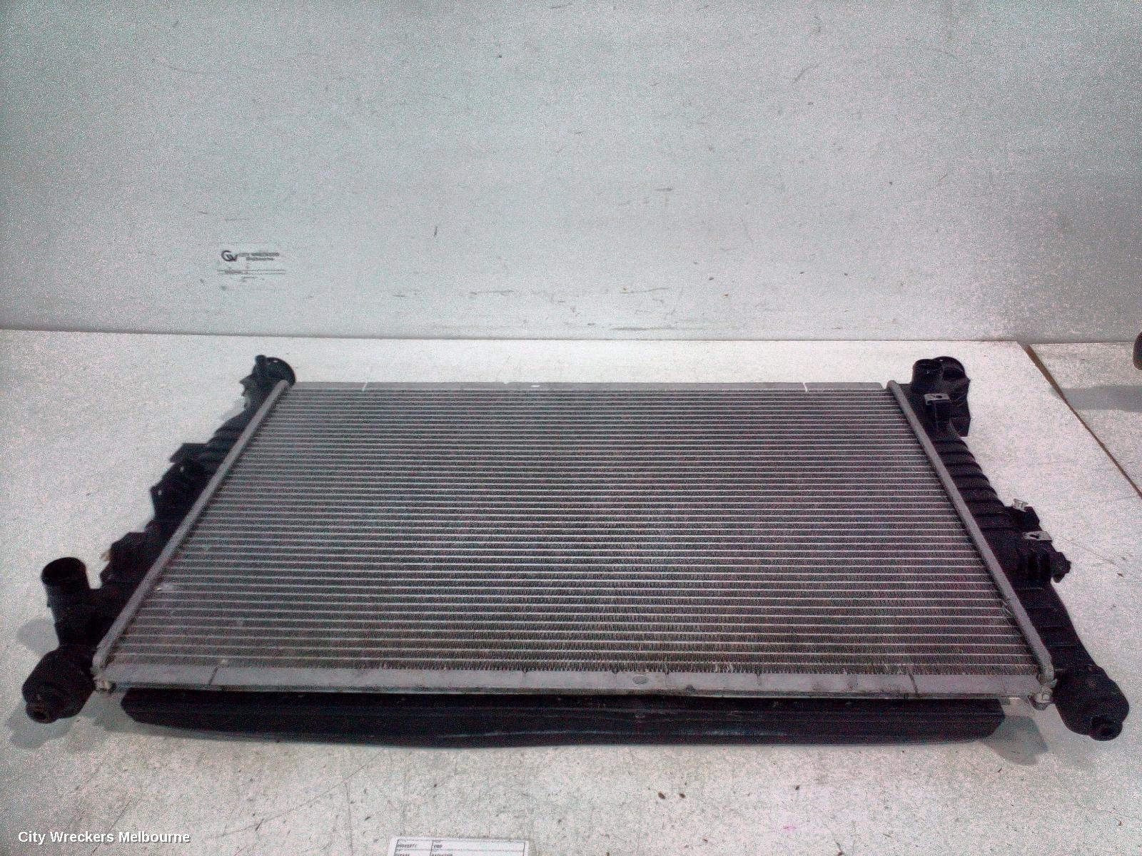 LDV V80 RADIATOR, 2.5, DIESEL, 01/2013 - 12/2023 - Image 2