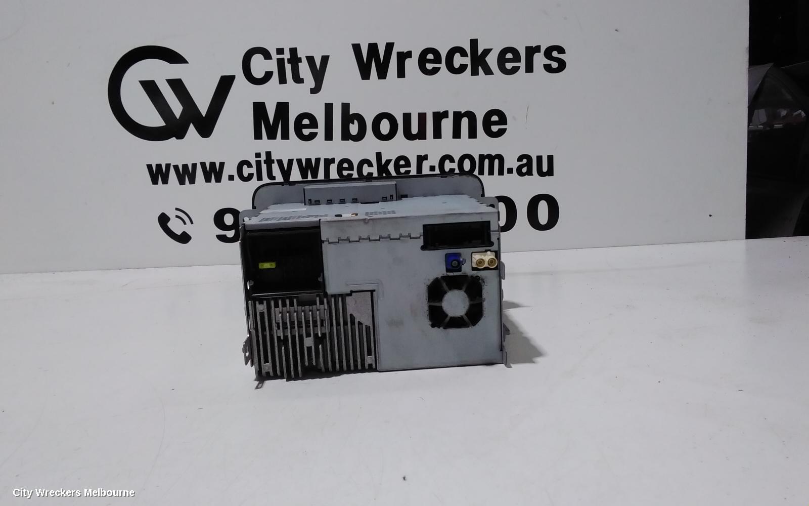 VOLKSWAGEN GOLF RADIO/CD/DVD/SAT/TV, DISPLAY & HEAD UNIT (RNS510), GEN 6, 10/2008 - 01/2016 - Image 2