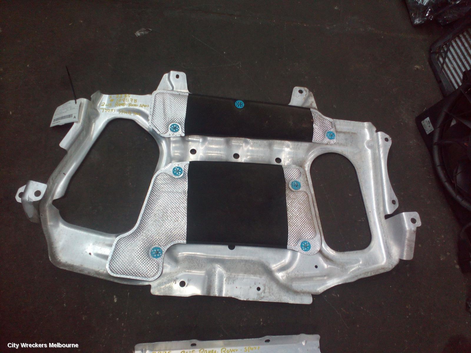 LAND ROVER RANGEROVER SPORT ENGINE COVER, DIESEL, 3.0, SINGLE TURBO, L494, 06/2013 - 04/2022 - Image 1