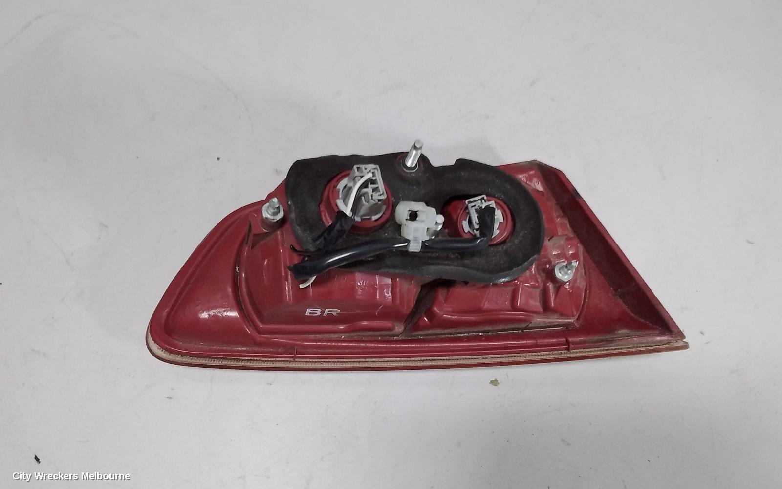 MITSUBISHI LANCER REAR GARNISH, BOOTLID LAMP (RH SIDE), CJ, SEDAN, RED INSERT TYPE, 07/2007 - 07/2009 - Image 3