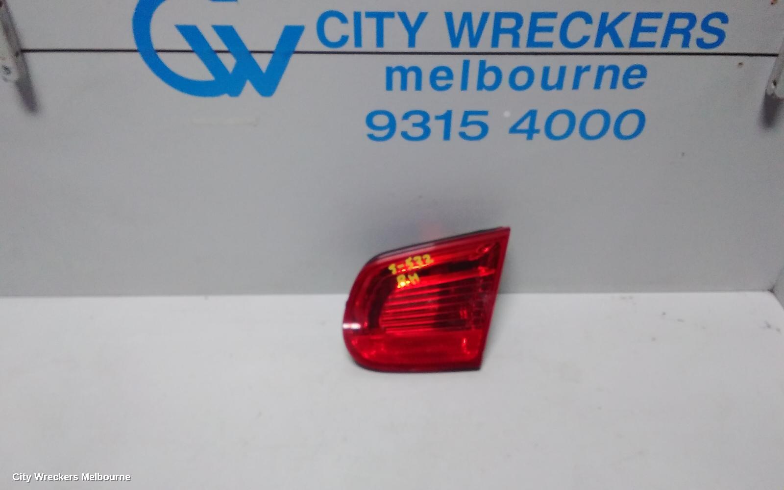 VOLKSWAGEN EOS REAR GARNISH, BOOTLID LAMP (RH SIDE), 1F, 02/2007 - 04/2011 - Image 1