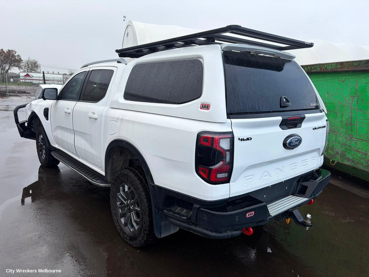FORD RANGER SIDE STEP/SKIRT, RA, SIDE STEP (LH SIDE), NON CHROME TYPE, DUAL CAB, 05/2022 ONWARDS - Image 1