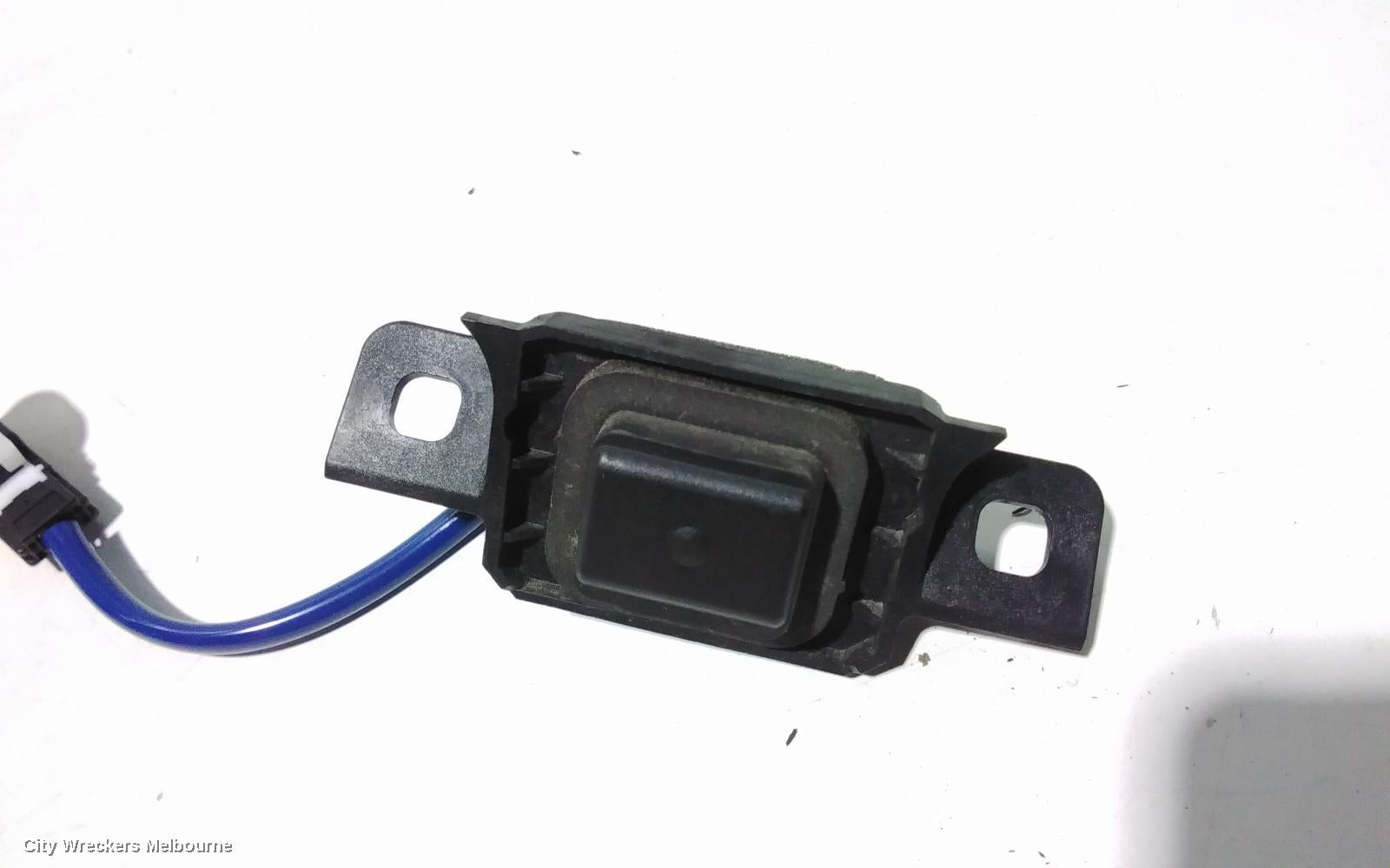 TOYOTA CAMRY, XV70, 09/2017 - 05/2024, BOOT LATCH: 90796 - Image 2