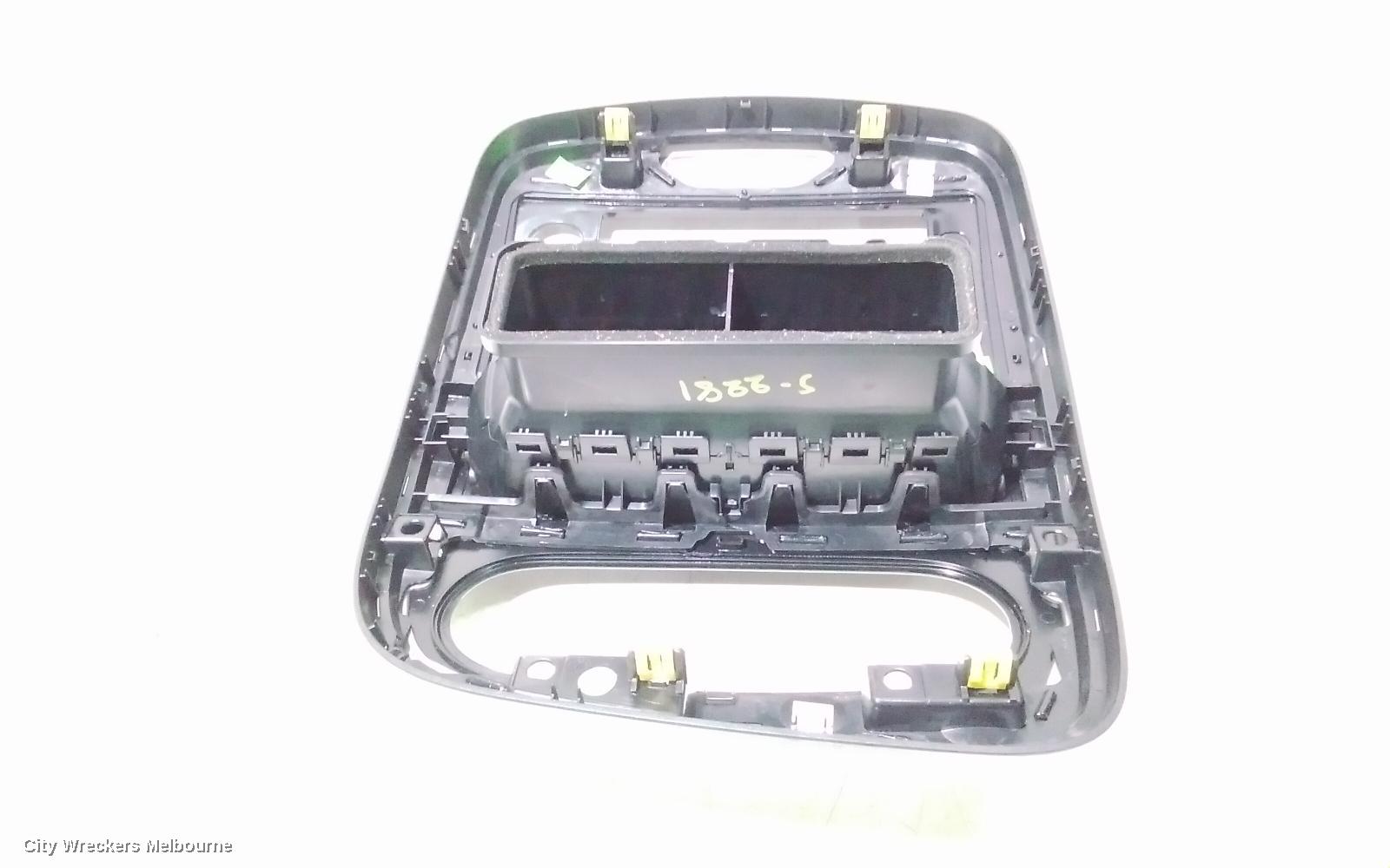 RENAULT CLIO, X98, 09/2013 - 10/2019, : 106849 - Image 3