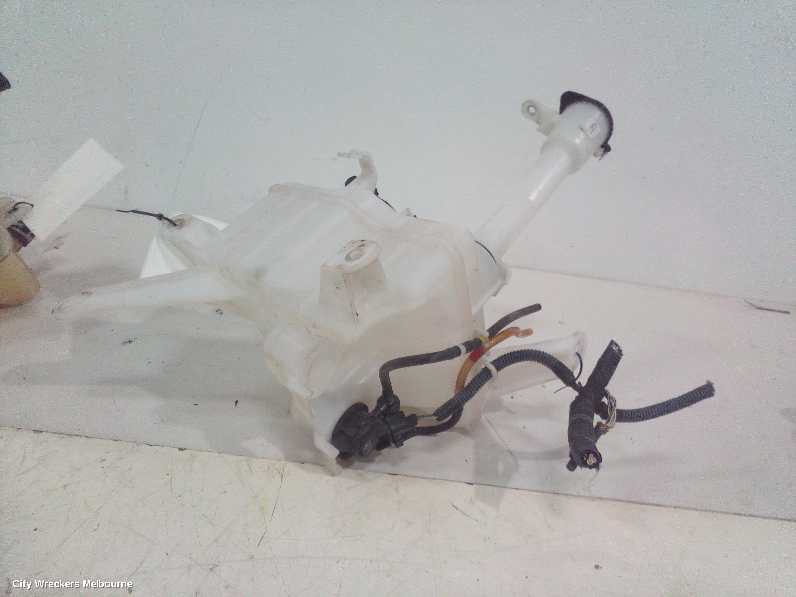 TOYOTA COROLLA WASHER BOTTLE, ZRE182R, HATCH, NON H/LAMP WASHER TYPE, 10/2012 - 06/2018 - Image 3