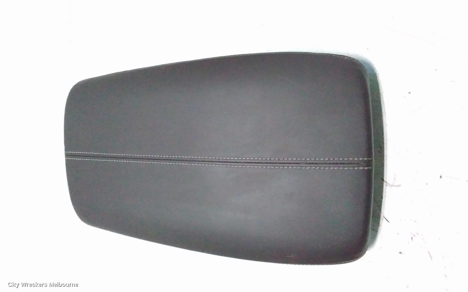 MAZDA CX30 CONSOLE, DM, CONSOLE LID ONLY, LEATHER, BLACK, W/ WHITE STITCHING, 10/2019 ONWARDS - Image 3