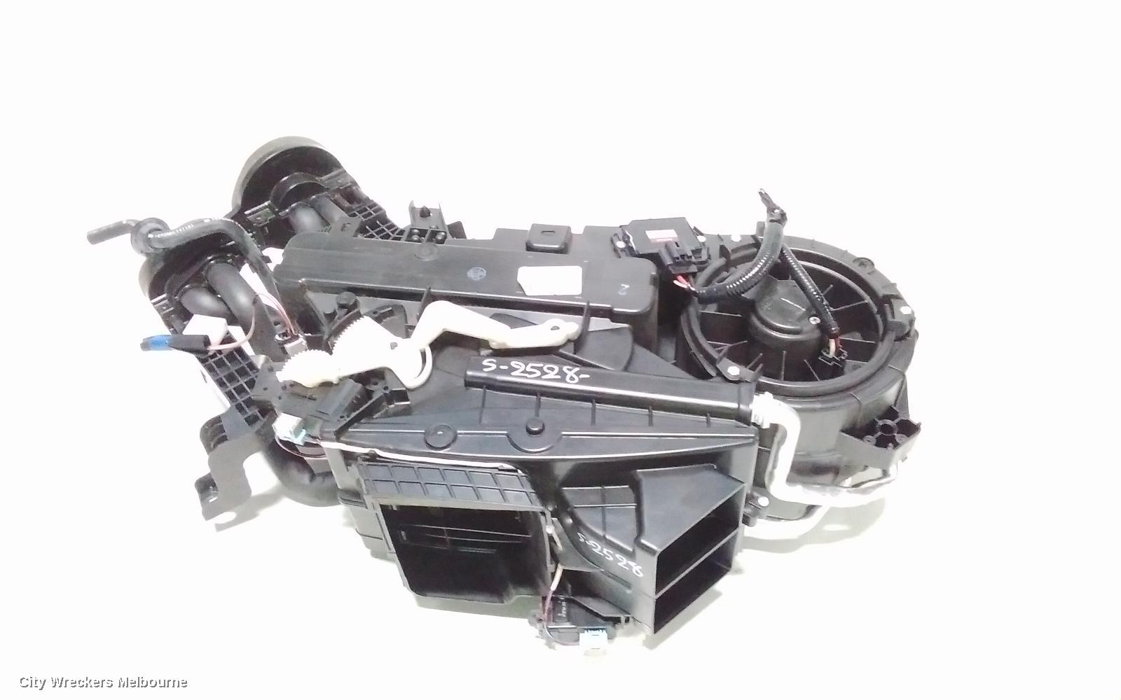 TOYOTA KLUGER HEATER FAN MOTOR, GSU50/GSU55, REAR, 12/2013 - 02/2021 - Image 2