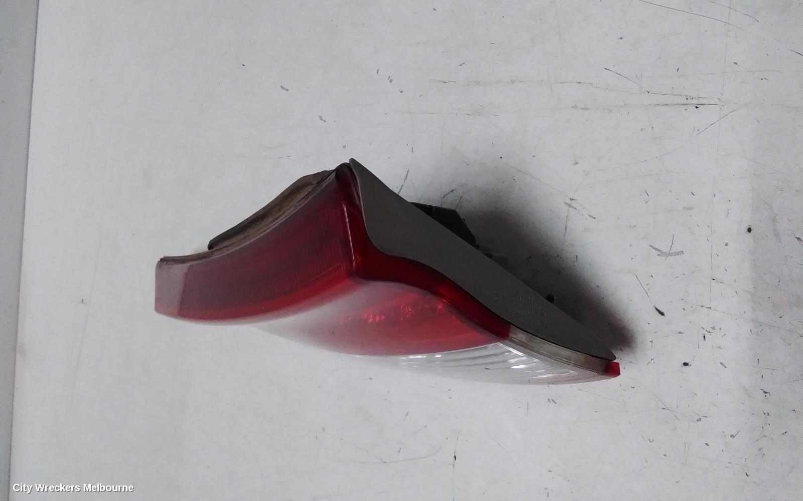 TOYOTA ESTIMA REAR GARNISH, TAILGATE LAMP (RH SIDE), XR50, RED/CLEAR, LENS# 28209, 09-19 (IMPORT) - Image 3
