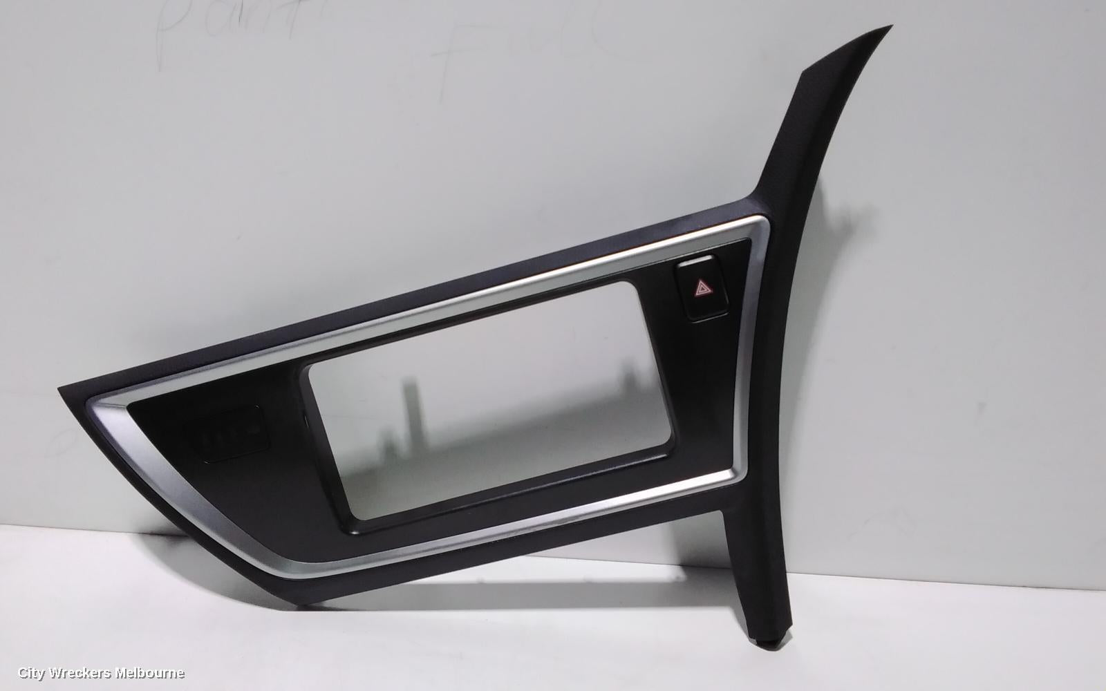 TOYOTA COROLLA, ZRE182R 10/2012 - 06/2018, FACIA : 92524 - Image 3
