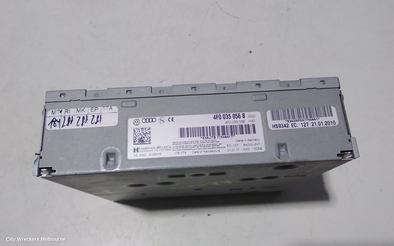 AUDI Q7 RADIO/CD/DVD/SAT/TV, MUSIC INTERFACE (GLOVEBOX), 4L, 09/2006 - 08/2015 - Image 3