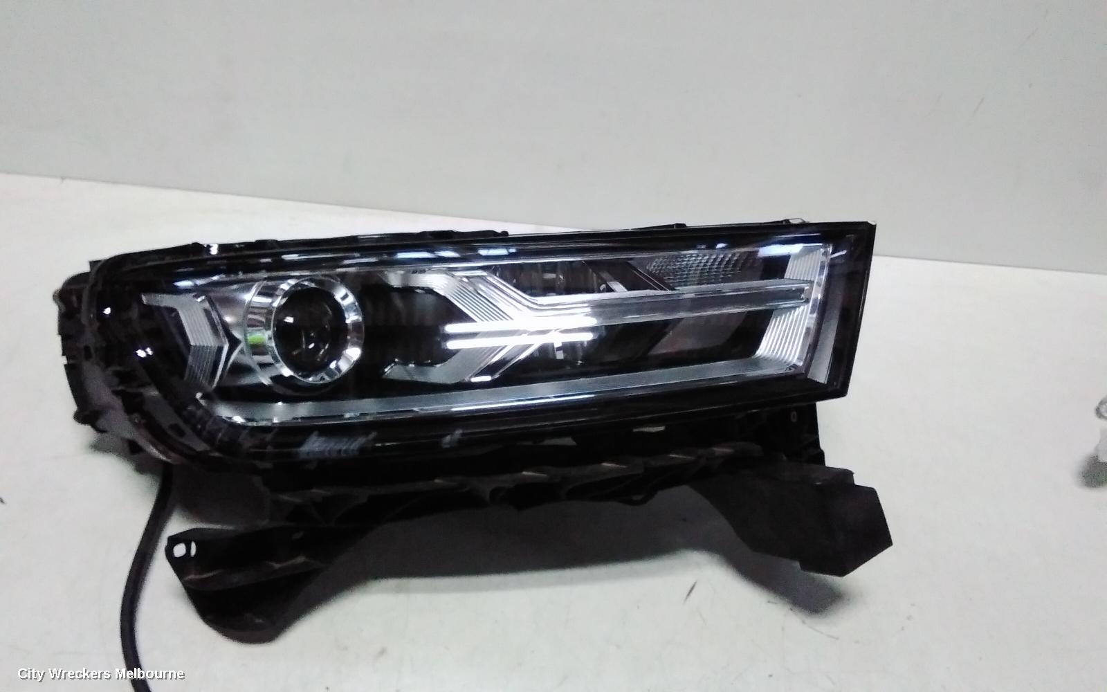 AUDI Q7 RIGHT HEADLAMP, 4M, LED, NON MATRIX TYPE, 09/2015 - 03/2020 - Image 2