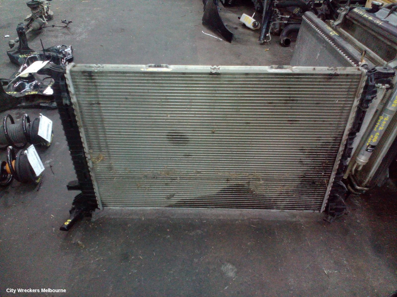 AUDI Q5 RADIATOR, AUTO, 2.0, PETROL, 8R, CDNC CODE, 03/2009 - 10/2012 - Image 1
