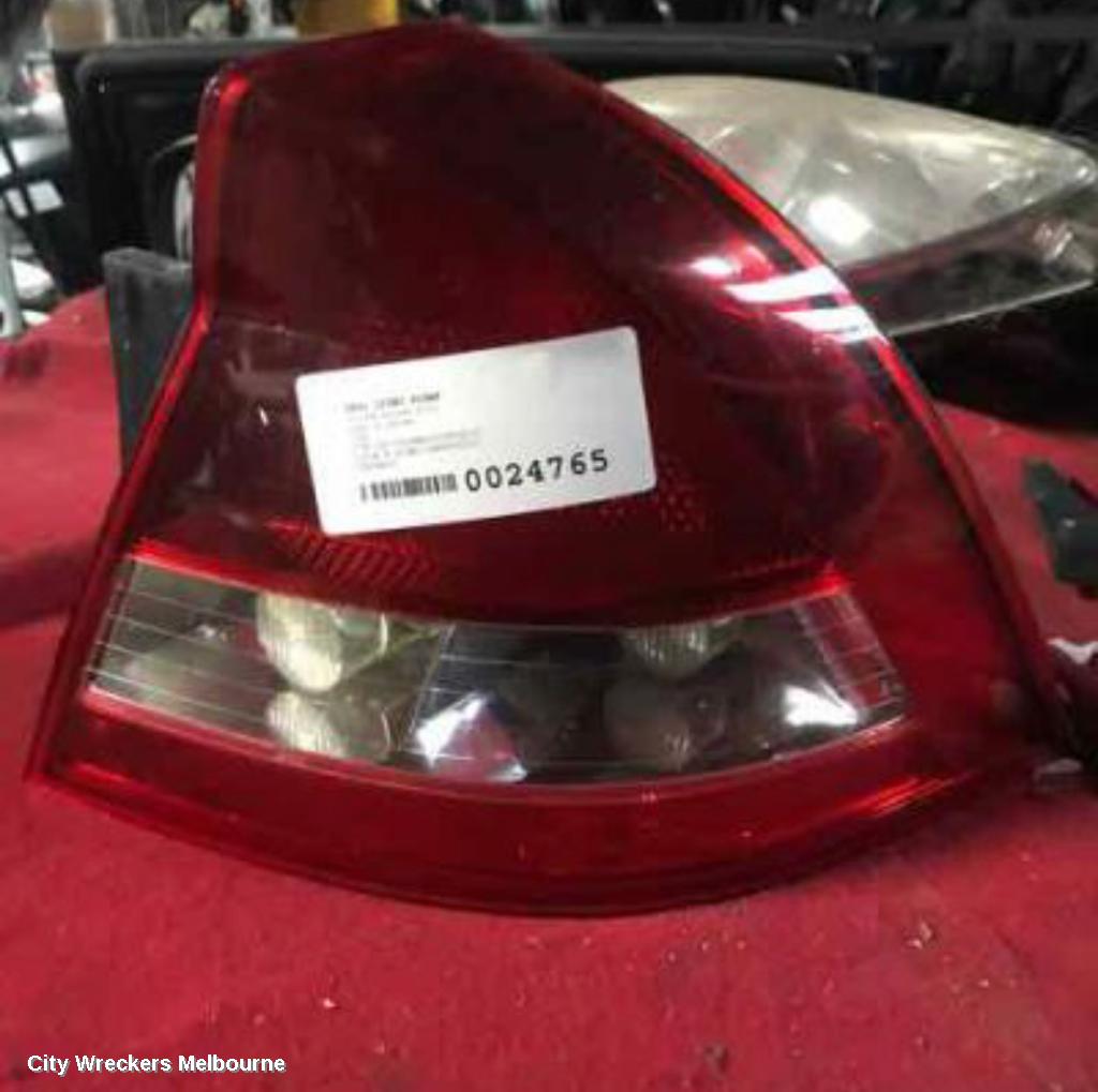 HOLDEN COMMODORE RIGHT TAILLIGHT, VY1, SEDAN, BERLINA/CALAIS, 09/2002 - 09/2003 - Image 1