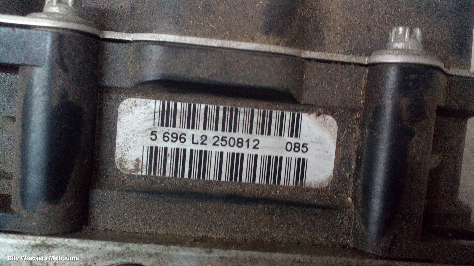 AUDI A1 ABS PUMP/MODULATOR, ON ALLOY P/N 6R0614517AL, ON MODULE P/N 6R0907379BA, 8X, 11/2012 - 05/2014 - Image 2