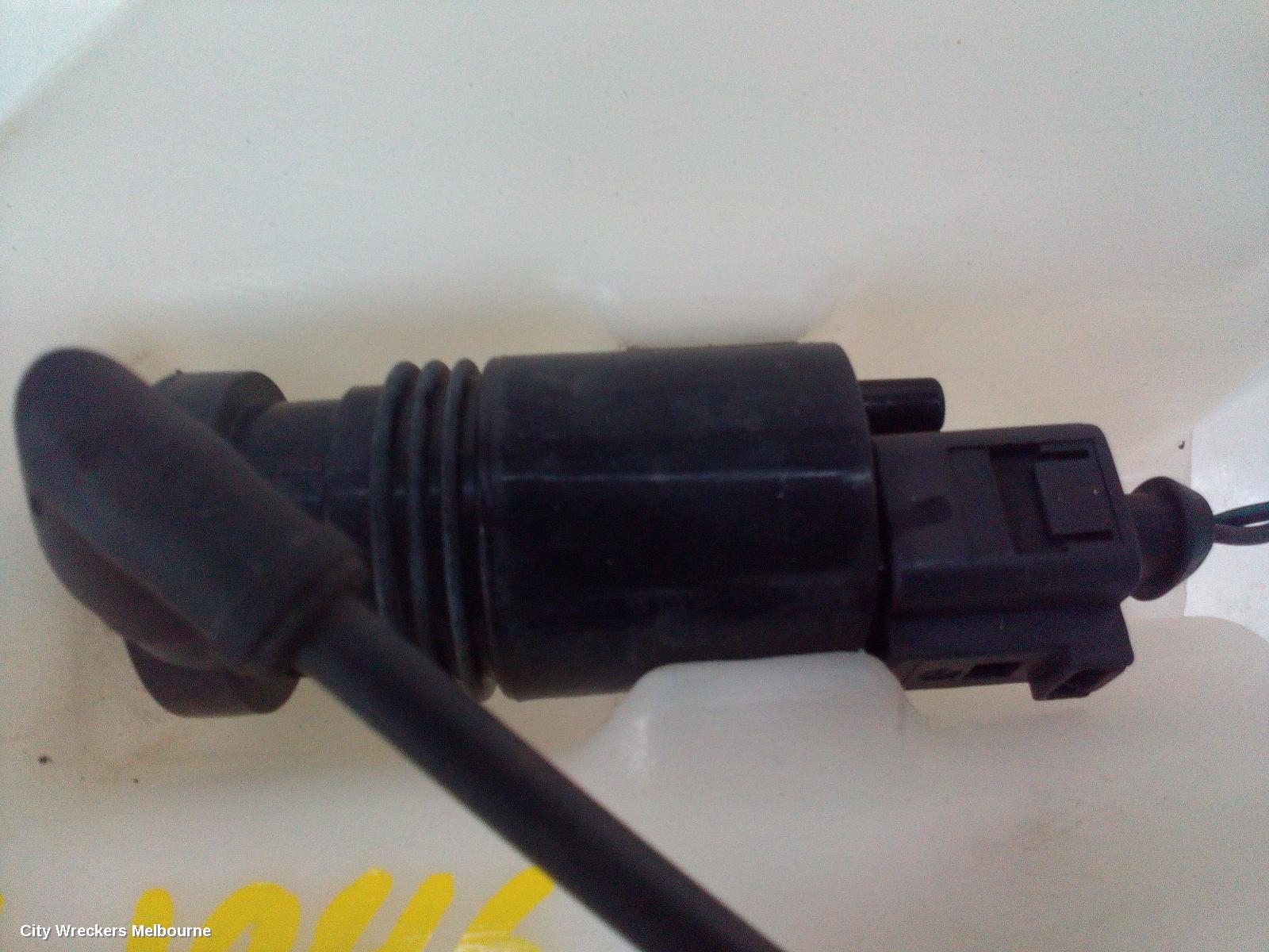 CHRYSLER 300C WASHER BOTTLE, LX2, 05/2012 - 12/2014 - Image 3