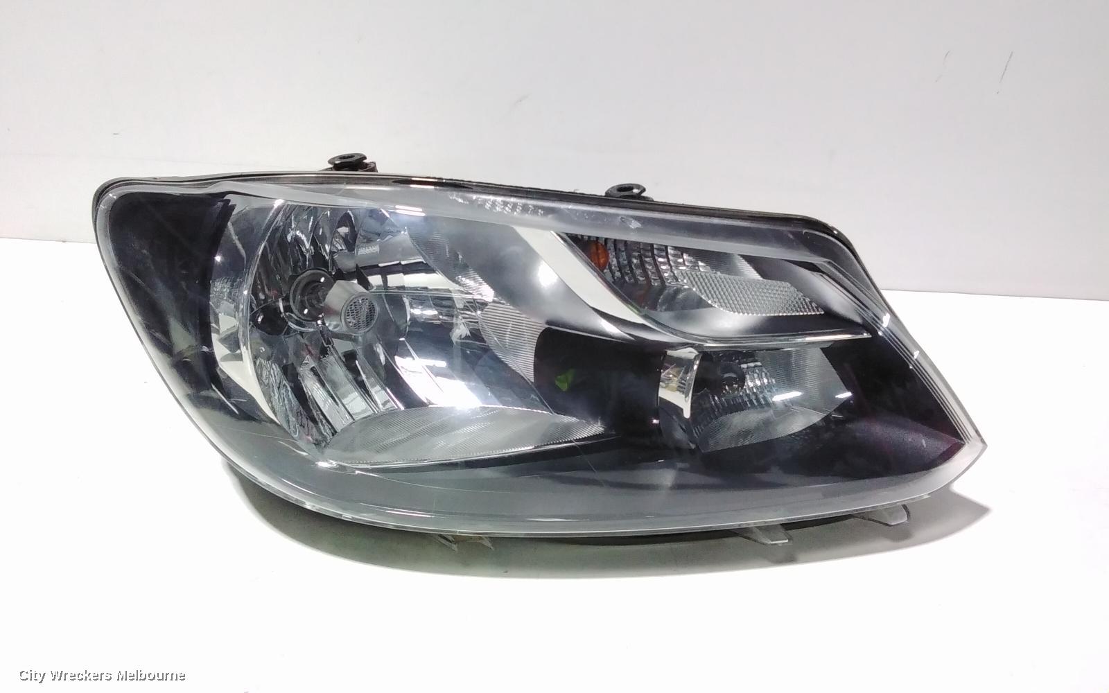 VOLKSWAGEN CADDY RIGHT HEADLAMP, 2K, H4 TYPE, 08/2010 - 06/2015 - Image 1