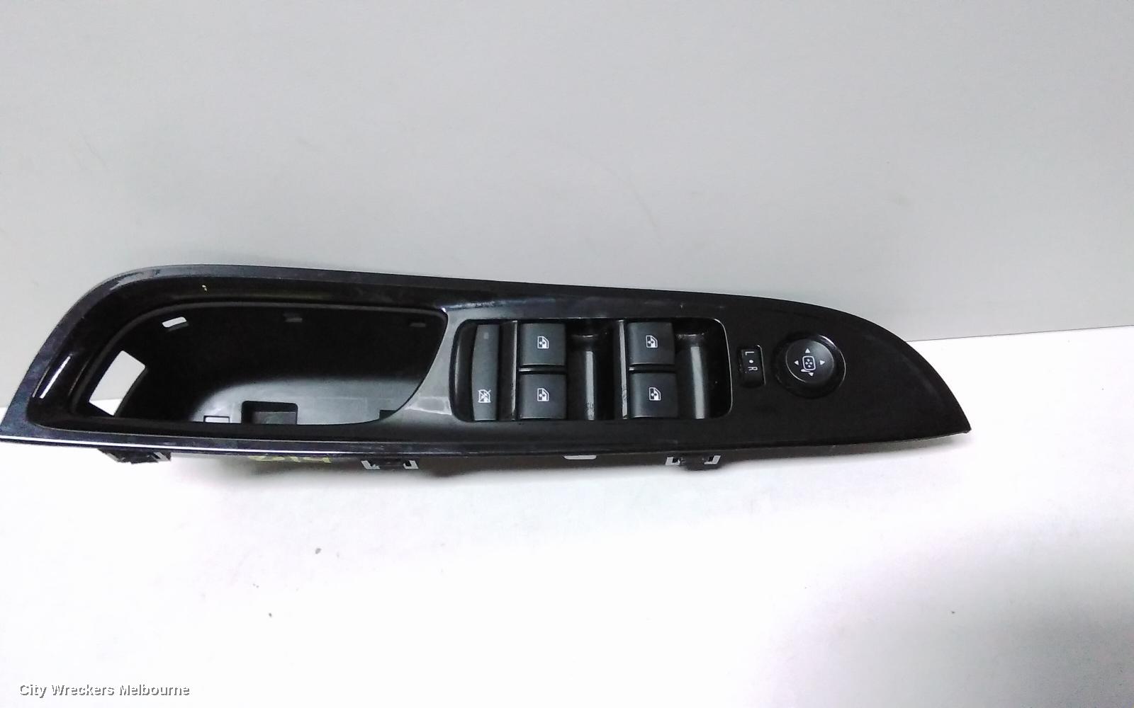 HOLDEN COMMODORE PWR DR WIND SWITCH, RH FRONT (MASTER SWITCH), VF, BLACK, 4 SWITCH TYPE, 05/2013 - 12/2017 - Image 3