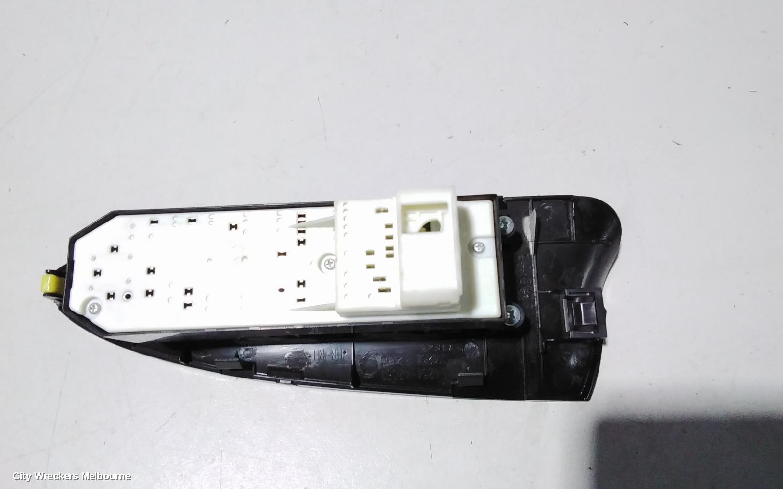 TOYOTA RAV4 PWR DR WIND SWITCH, RH FRONT (MASTER SWITCH), ACA33, 10/2007 - 11/2012 - Image 3