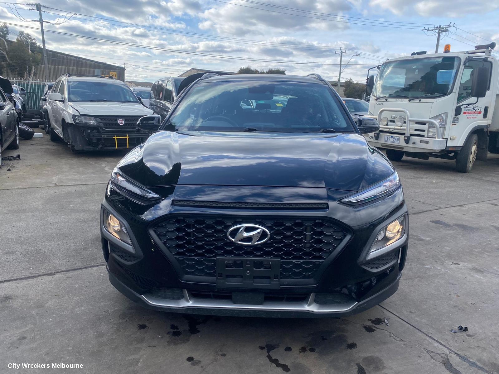 HYUNDAI KONA RIGHT DOOR MIRROR, OS, HEATED, POWER FOLD, W/ BLIND SPOT TYPE, COLOUR CODED, 09/2017 - 07/2023 - Image 3