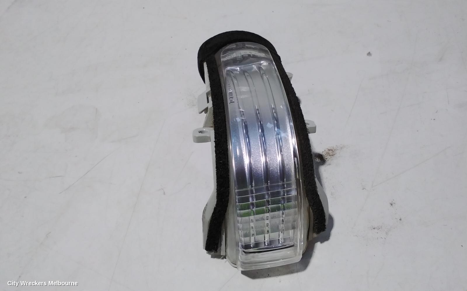 TOYOTA COROLLA RIGHT DOOR MIRROR, ZRE152/20153R, SEDAN, W/ FLASHER LAMP, 03/2010 - 12/2013 - Image 2