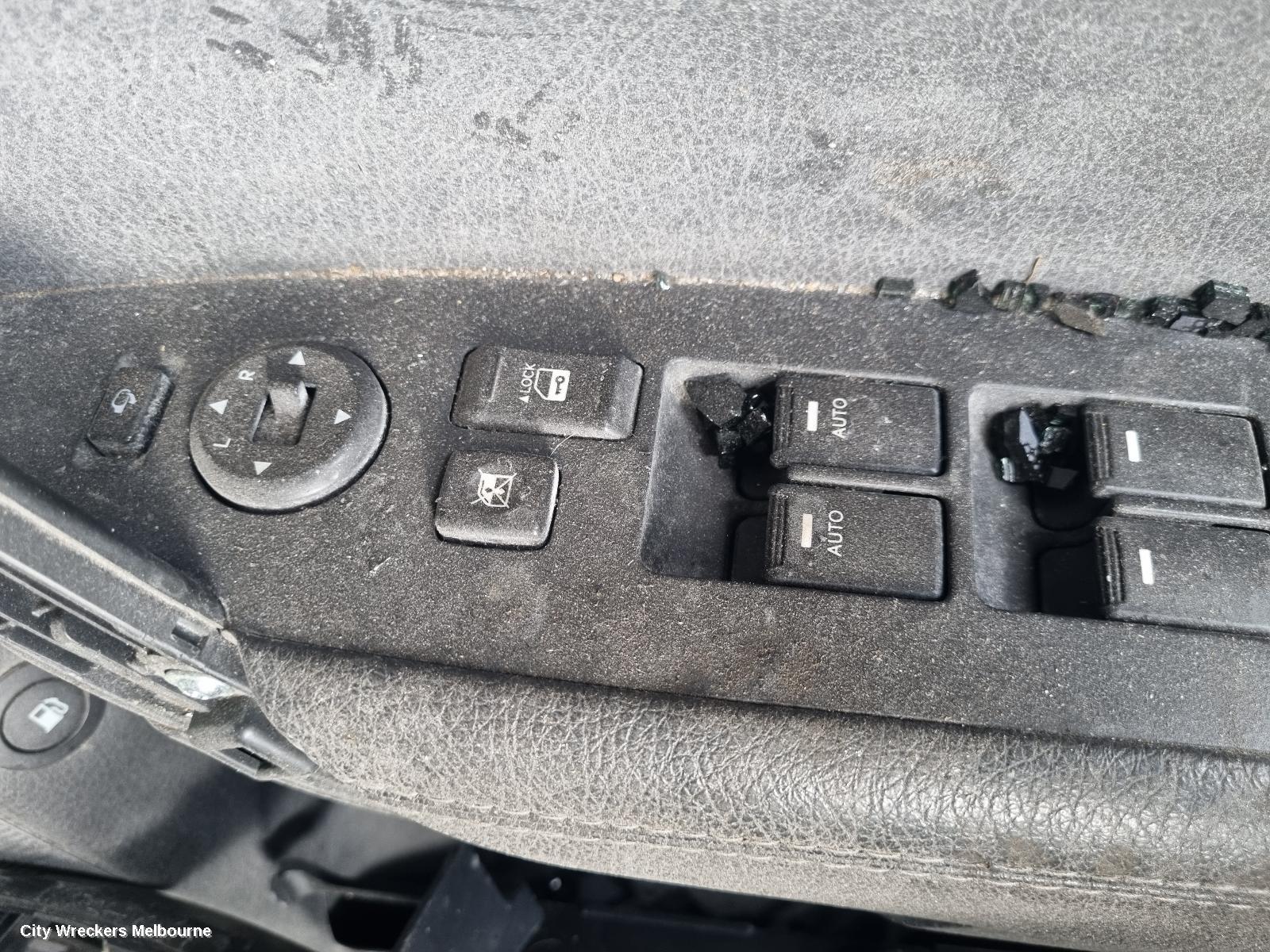 KIA SORENTO RIGHT DOOR MIRROR, XM, NON MEMORY TYPE, 10/2009 - 12/2014 - Image 3