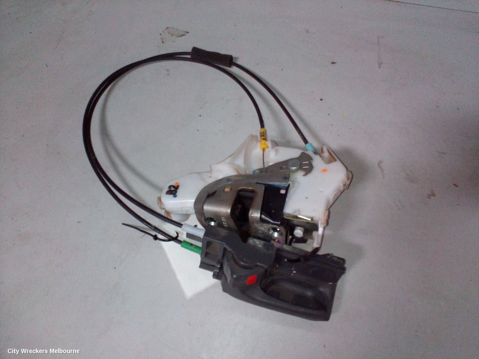 TOYOTA HILUX DOOR/BOOT/GATE LOCK, LEFT FRONT DOOR LOCK, MANUAL, 03/2005 - 08/2015 - Image 2