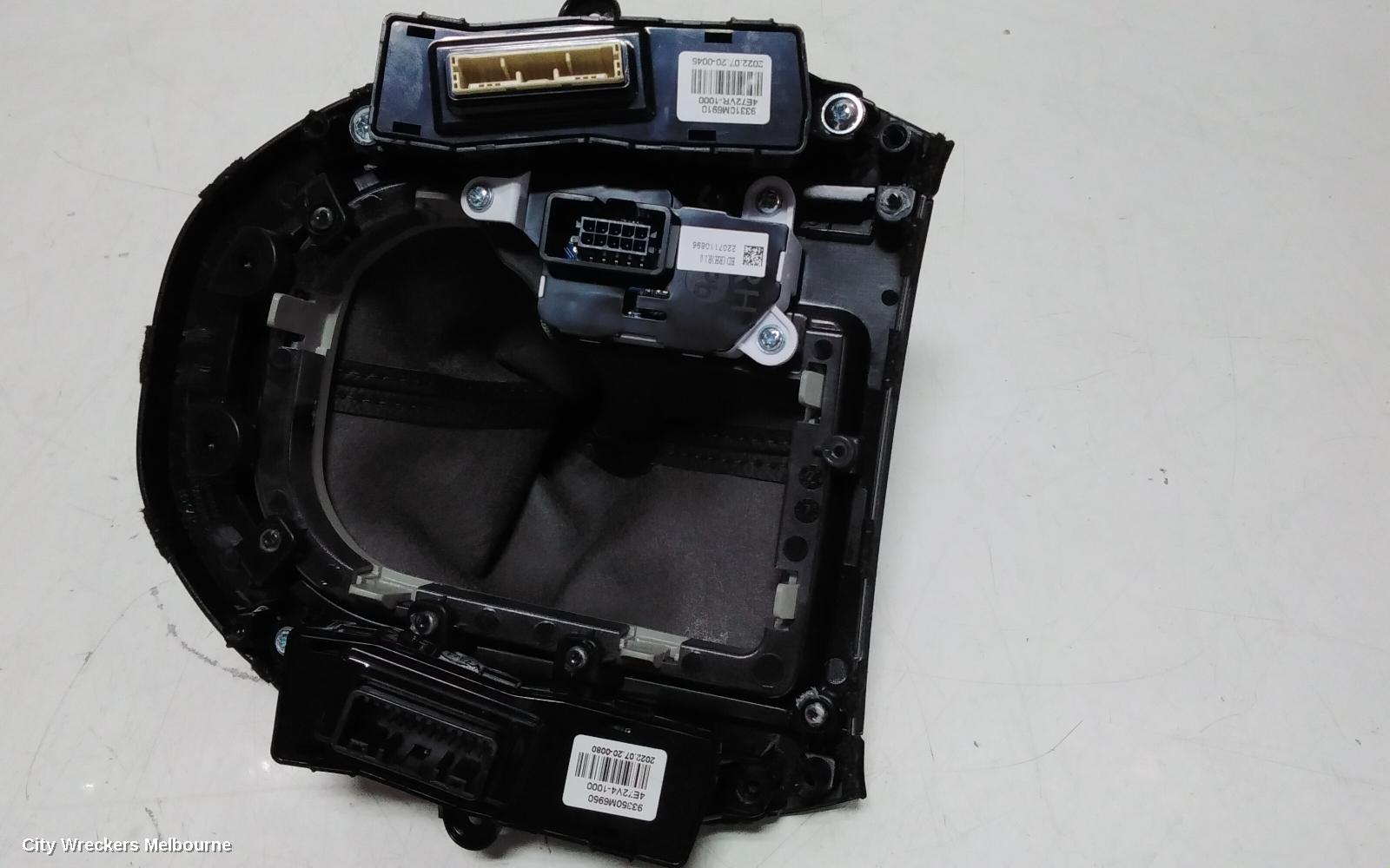 KIA CERATO GEAR STICK/SHIFTER, AUTO SHIFTER, BD, 04/2018 ONWARDS - Image 3