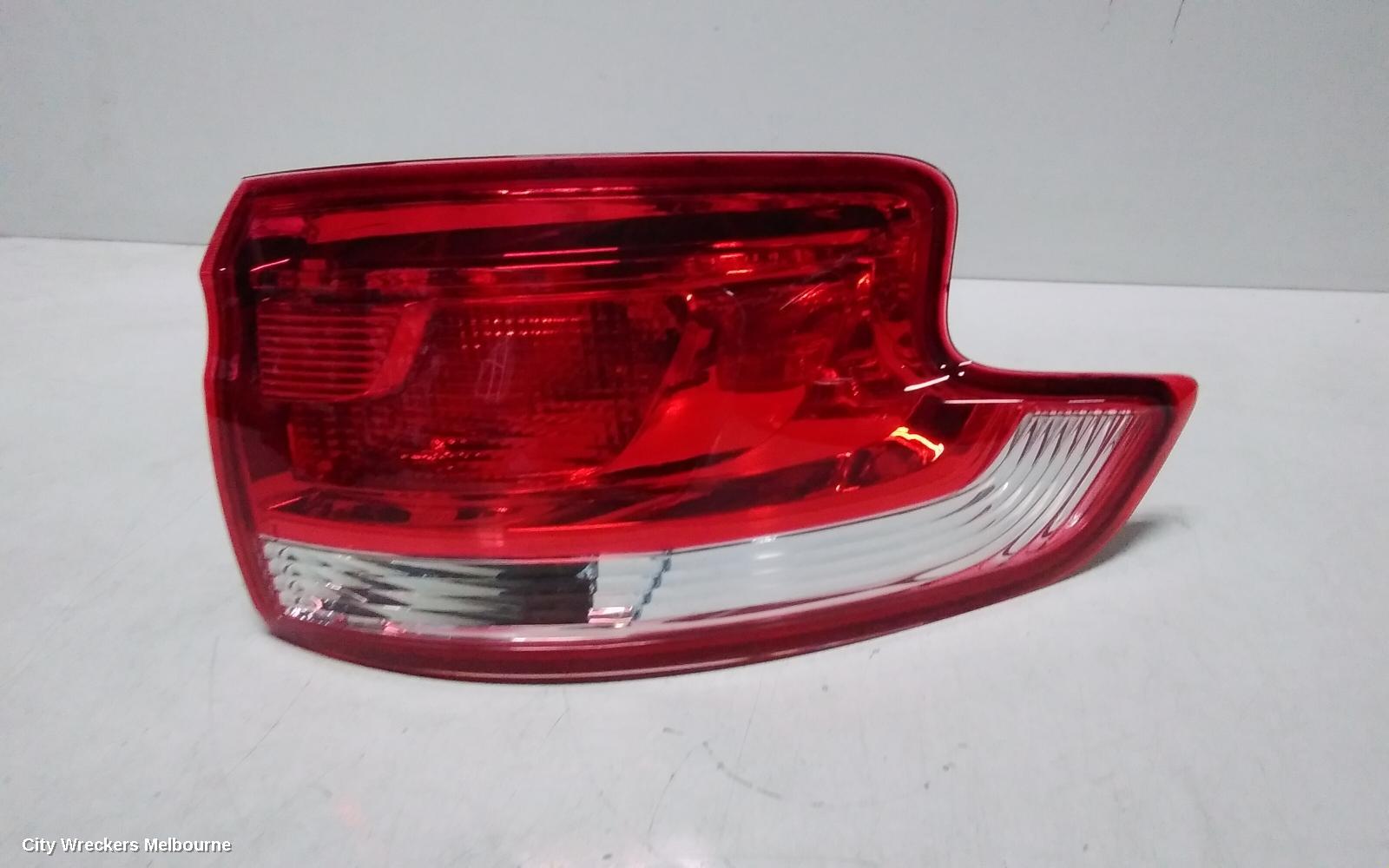 LDV G10 RIGHT TAILLIGHT, SV7C, IN BODY, W/ HALOGEN TYPE, TAILGATE, VAN, 04/2015 ONWARDS - Image 1
