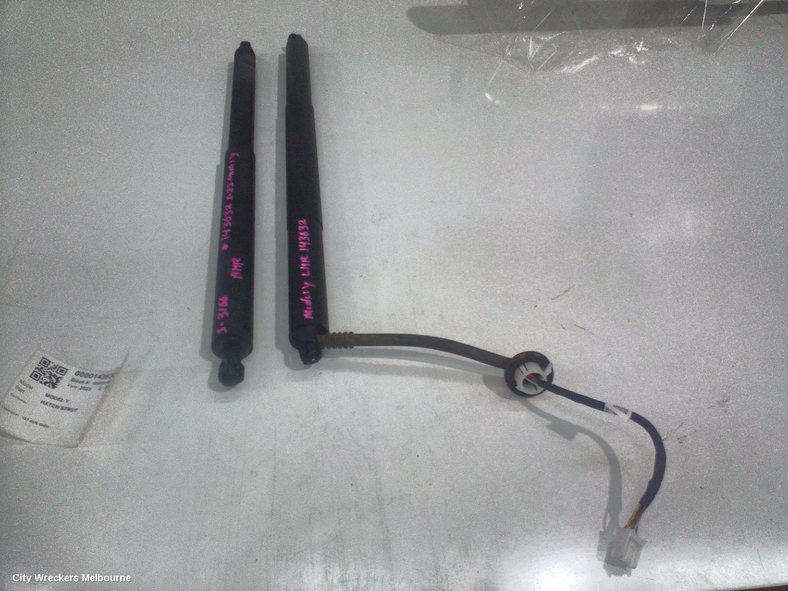 TESLA MODEL Y HATCH STRUT, 1ST GEN, 03/2022 ONWARDS - Image 2