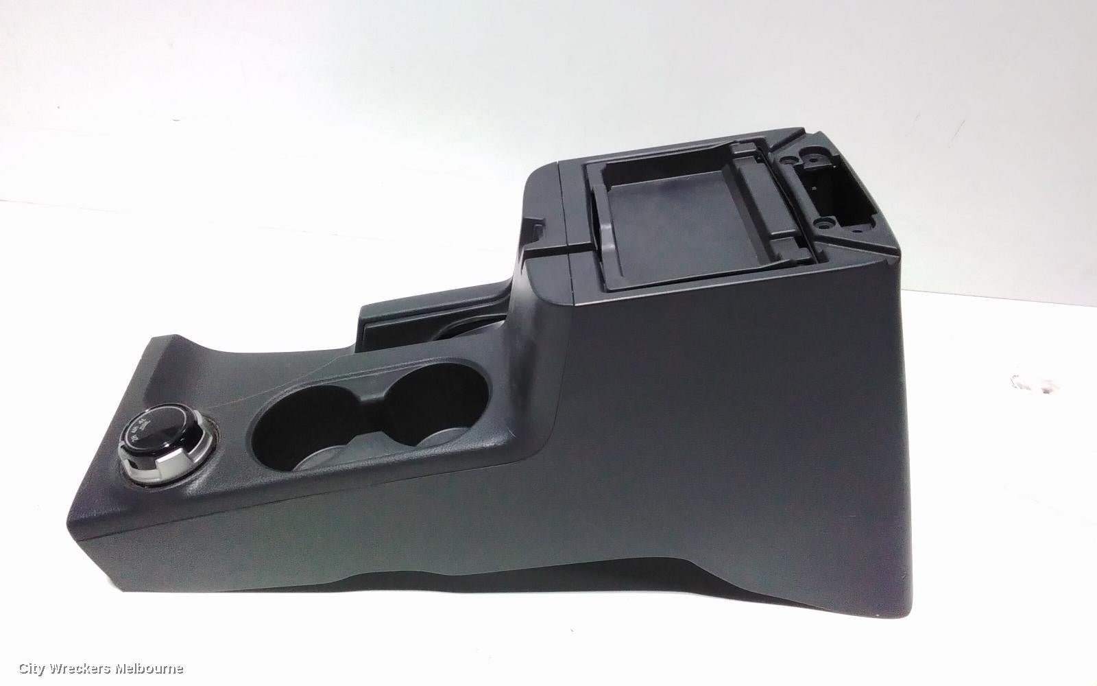 MITSUBISHI TRITON CONSOLE, CENTRE CONSOLE, AUTO T/M, 4WD, NON HILL DECENT ASSIST TYPE, BLACK, MQ-MR, 03/2015 - 10/2023 - Image 2