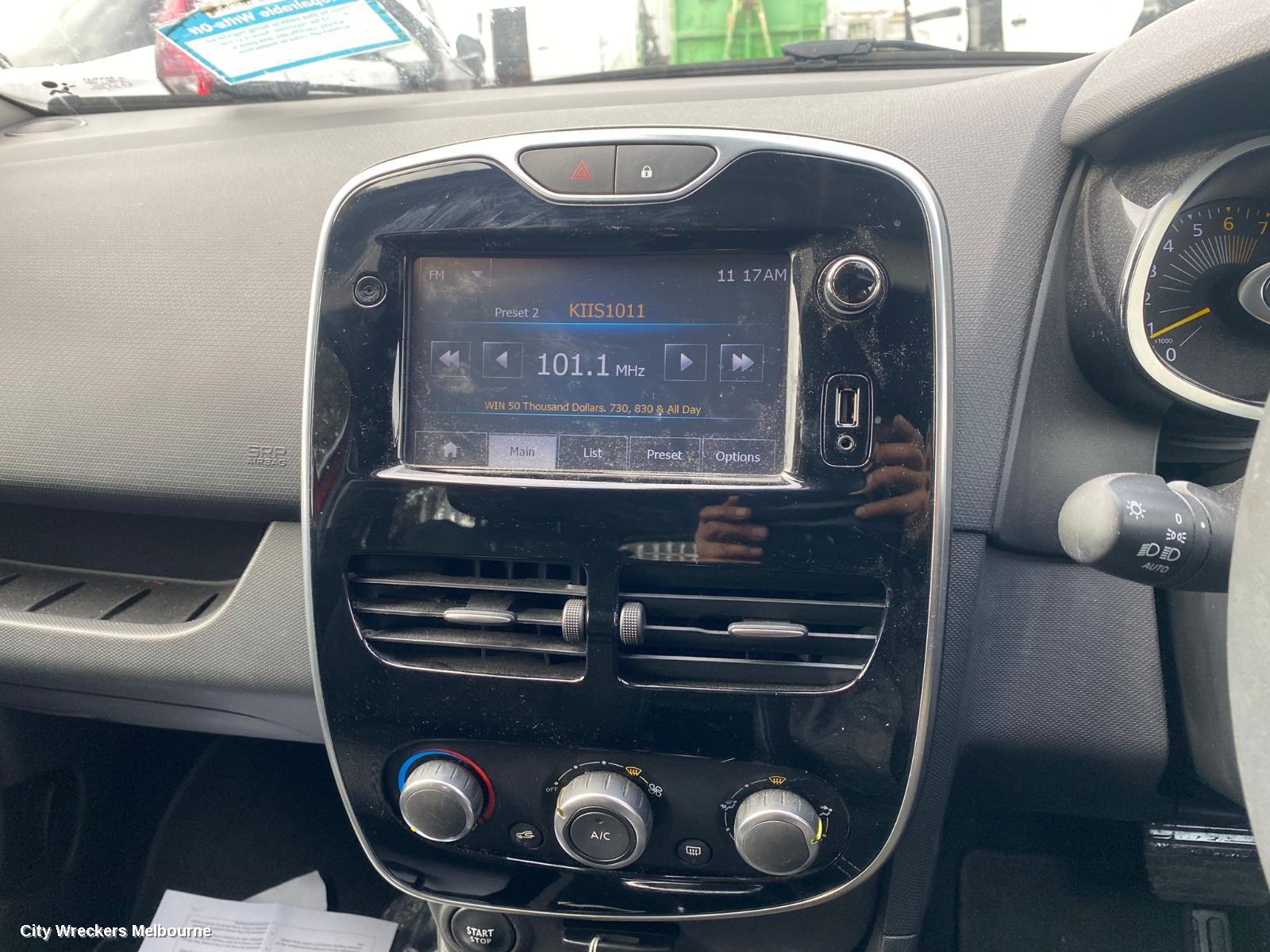 RENAULT CLIO RADIO/CD/DVD/SAT/TV, MEDIA NAV EVOLUTION (NAV0G2), X98, 09/2013 - 10/2019 - Image 1
