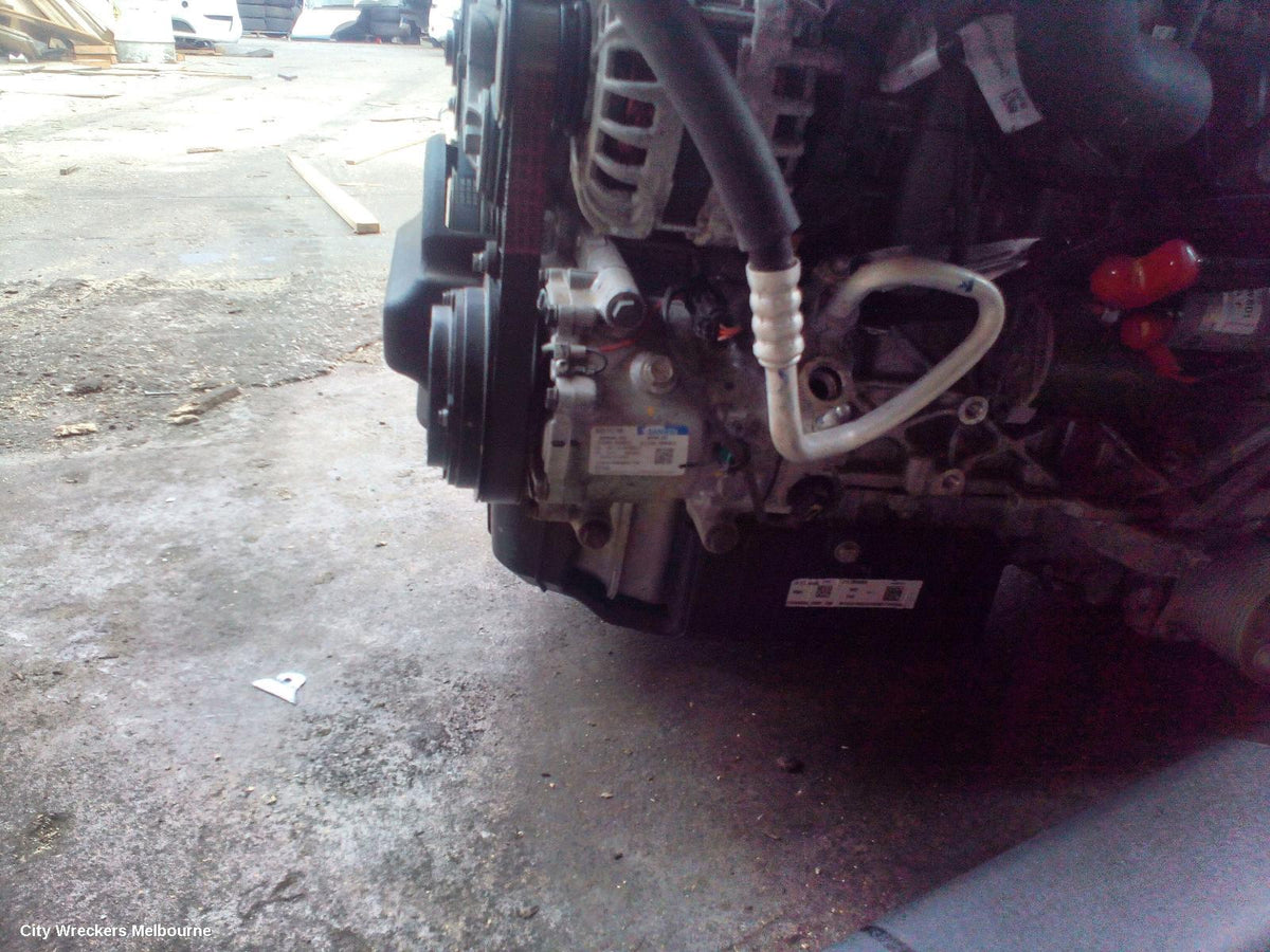 MAHINDRA XUV700 A/C COMPRESSOR, W601, PETROL, 2.0, TURBO, 01/2023 ONWARDS - Image 2